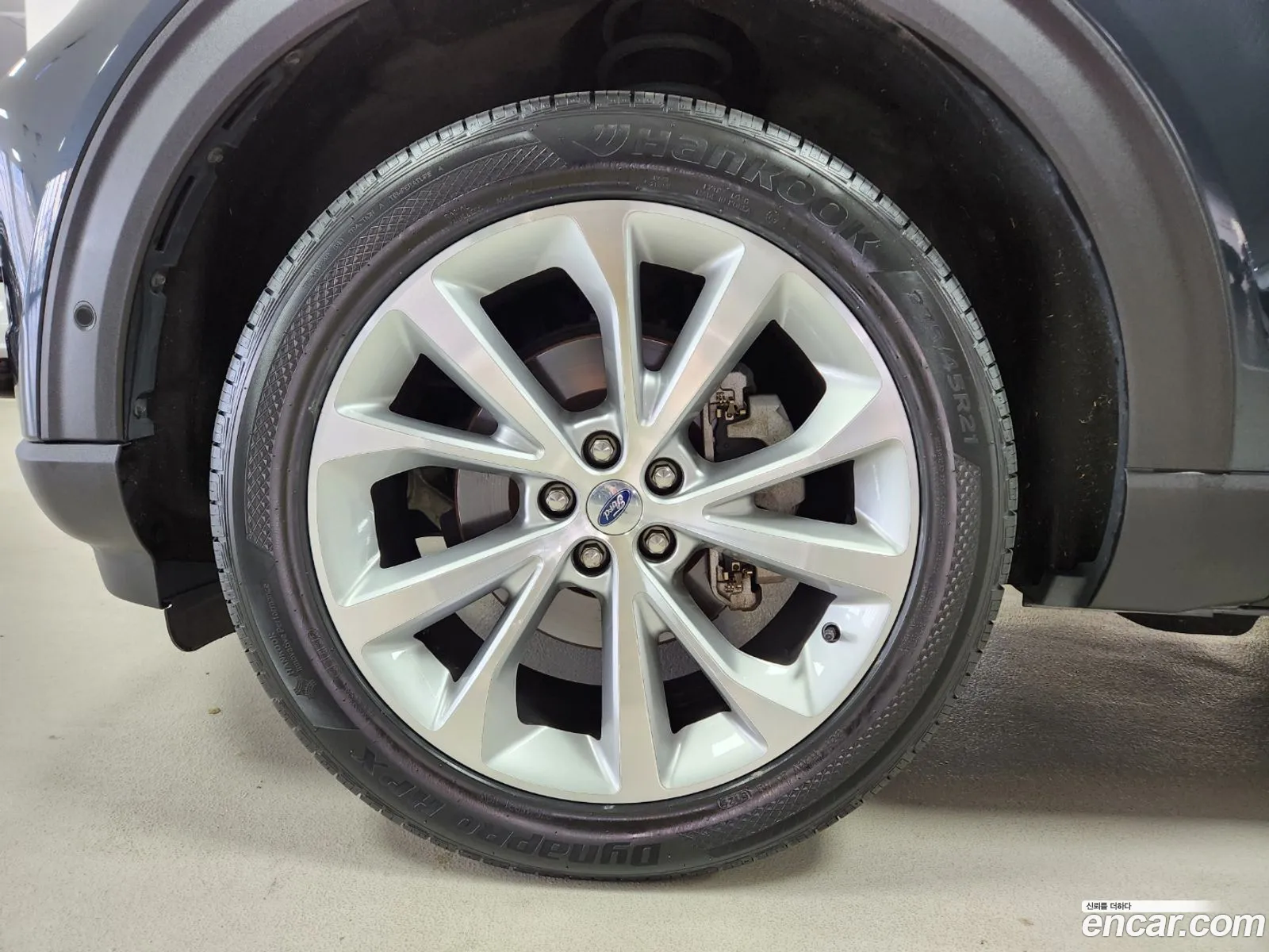 Ford Explorer 6th Gen 2022 — 16