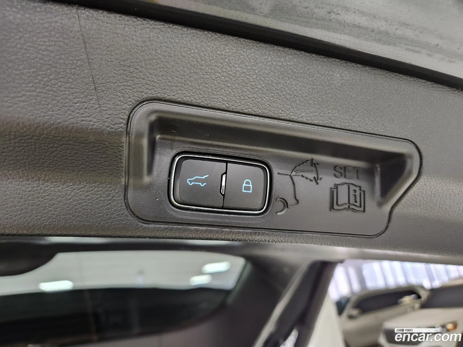Ford Explorer 6th Gen 2022 — 17