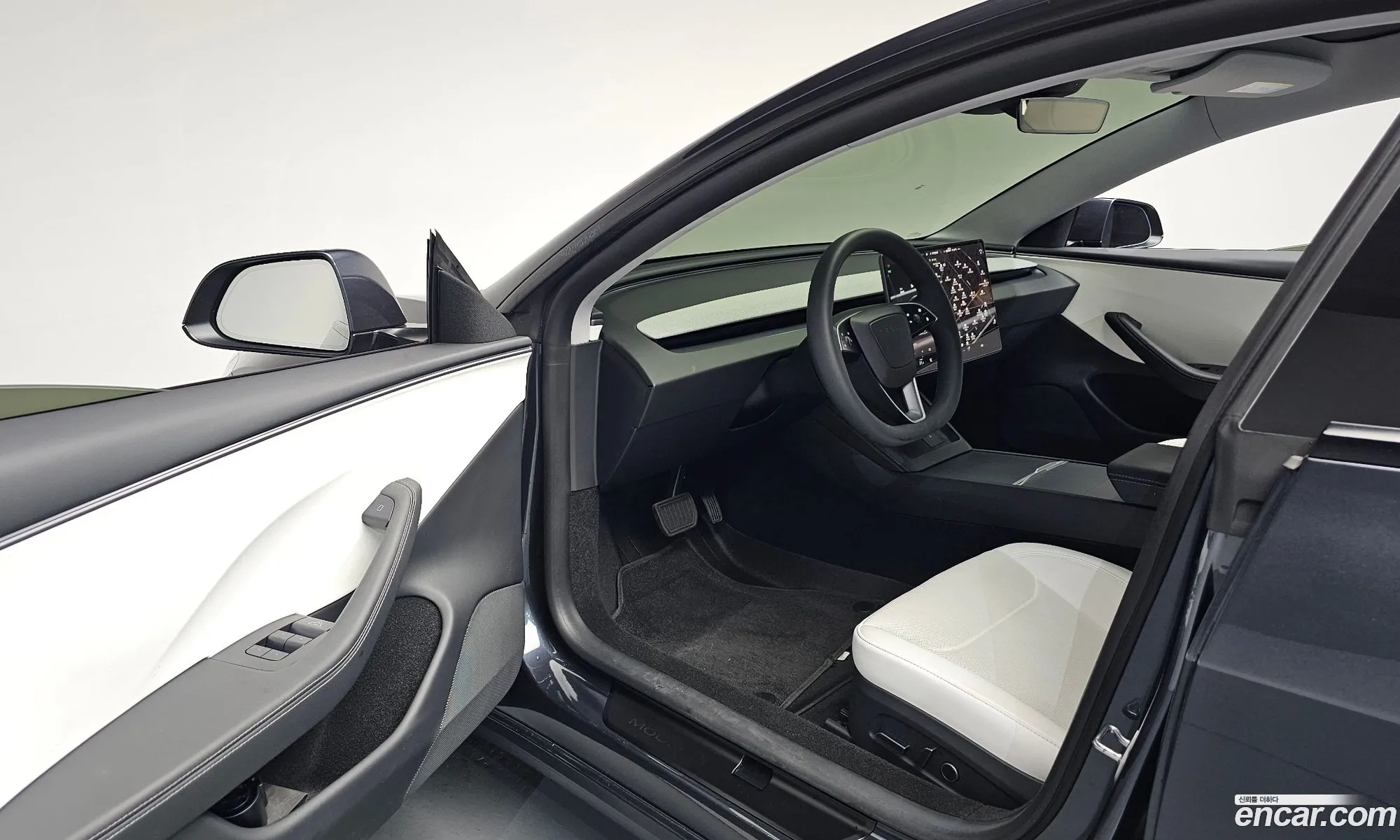 Tesla Model 3 2025 LRW3E7FS0SC610592 — 29