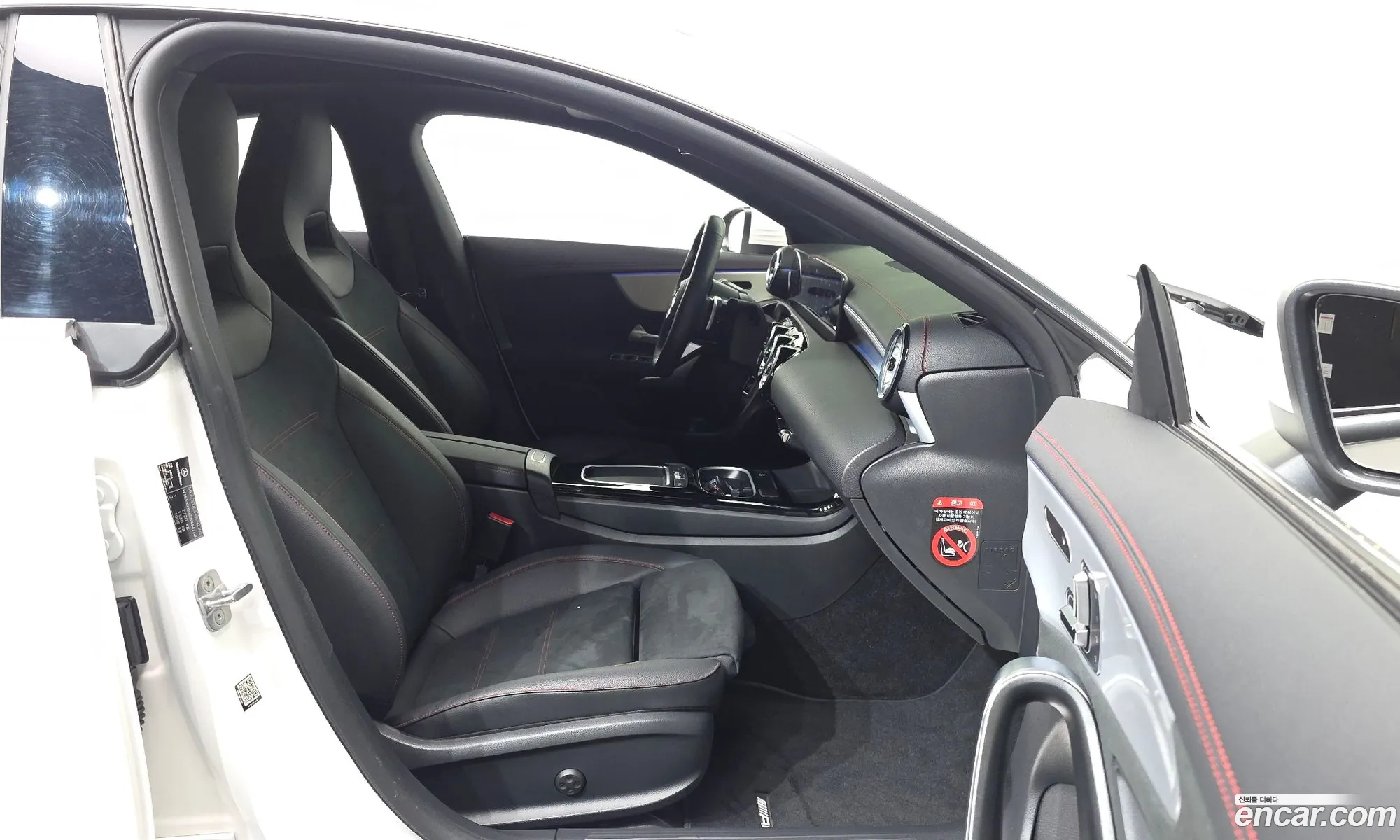 Mercedes-Benz CLA-Class C118 2024 — 10
