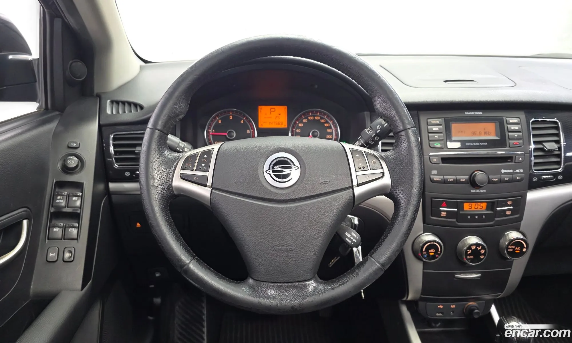 KG Mobility (SsangYong) Korando C 2012 — 8