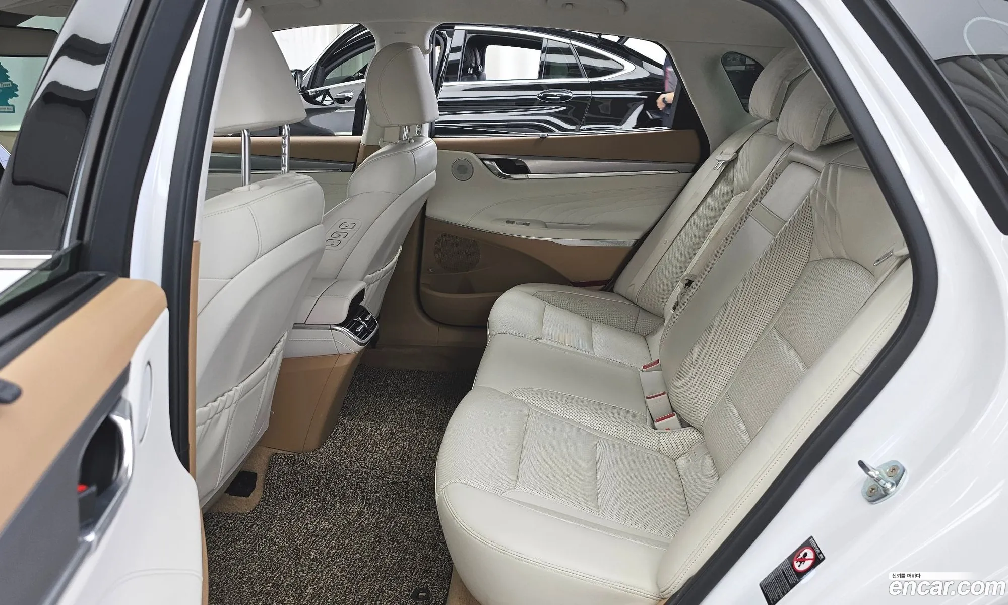 Hyundai Grandeur IG 2021 — 28