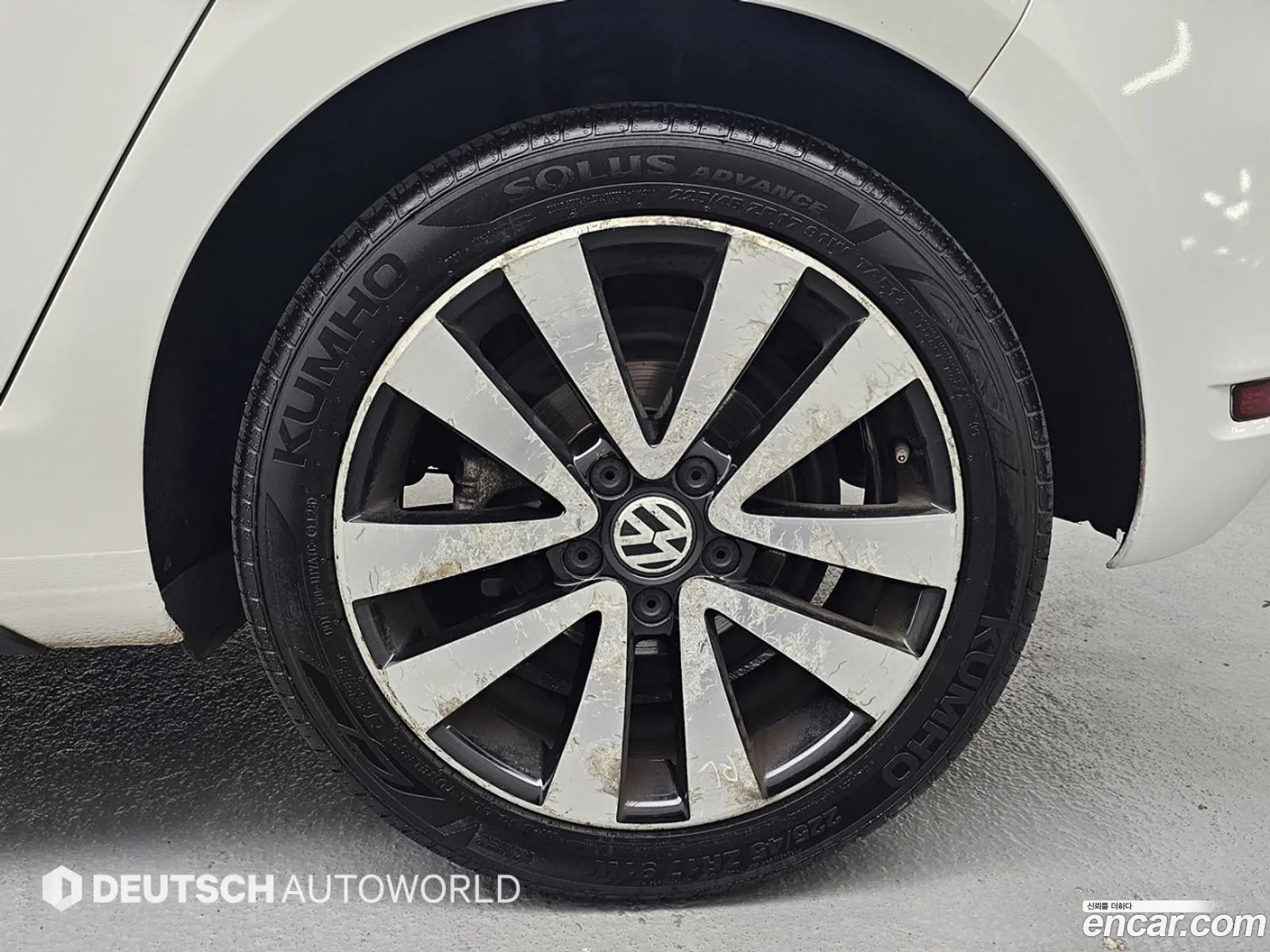 Volkswagen Golf 6th Gen 2011 — 17