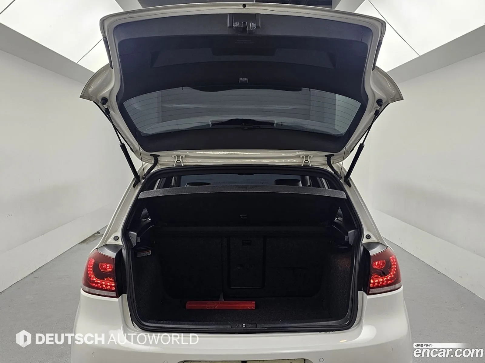 Volkswagen Golf 6th Gen 2011 — 3