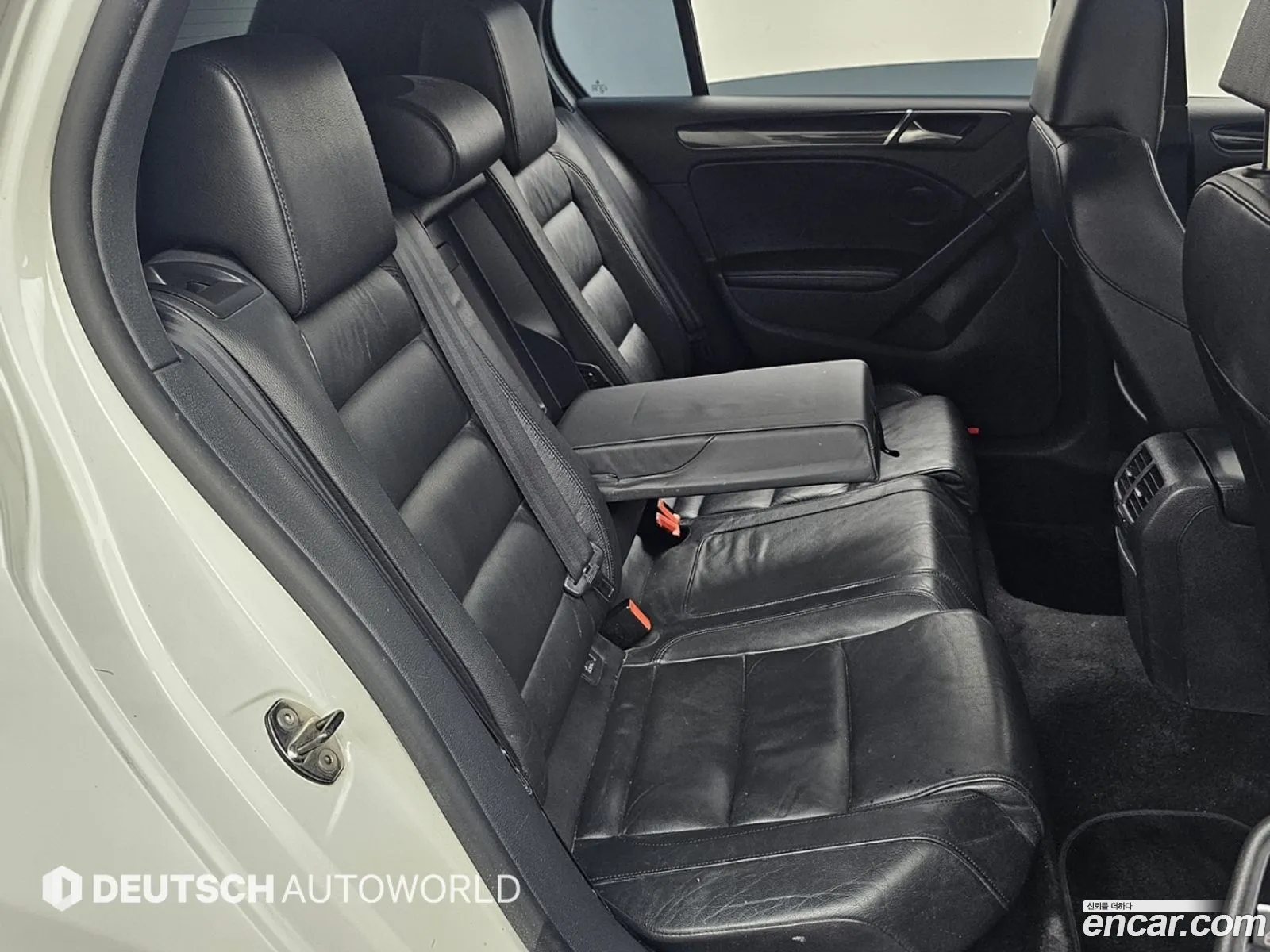 Volkswagen Golf 6th Gen 2011 — 4