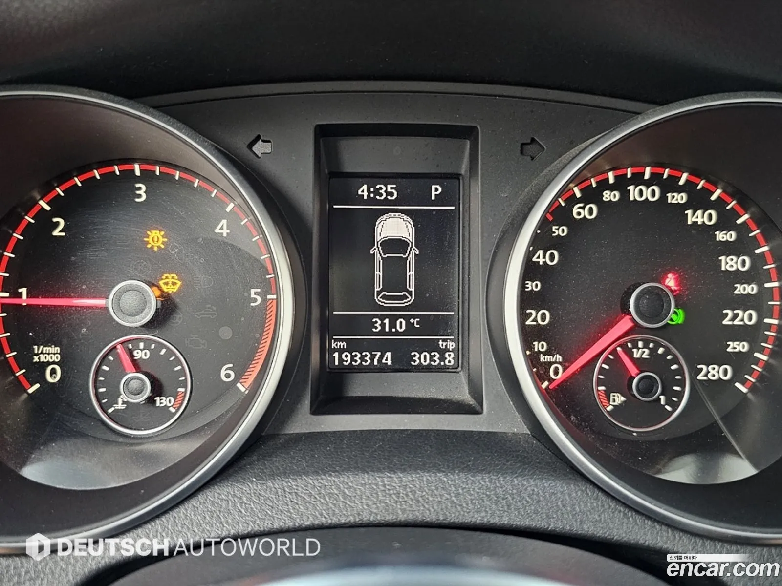 Volkswagen Golf 6th Gen 2011 — 7