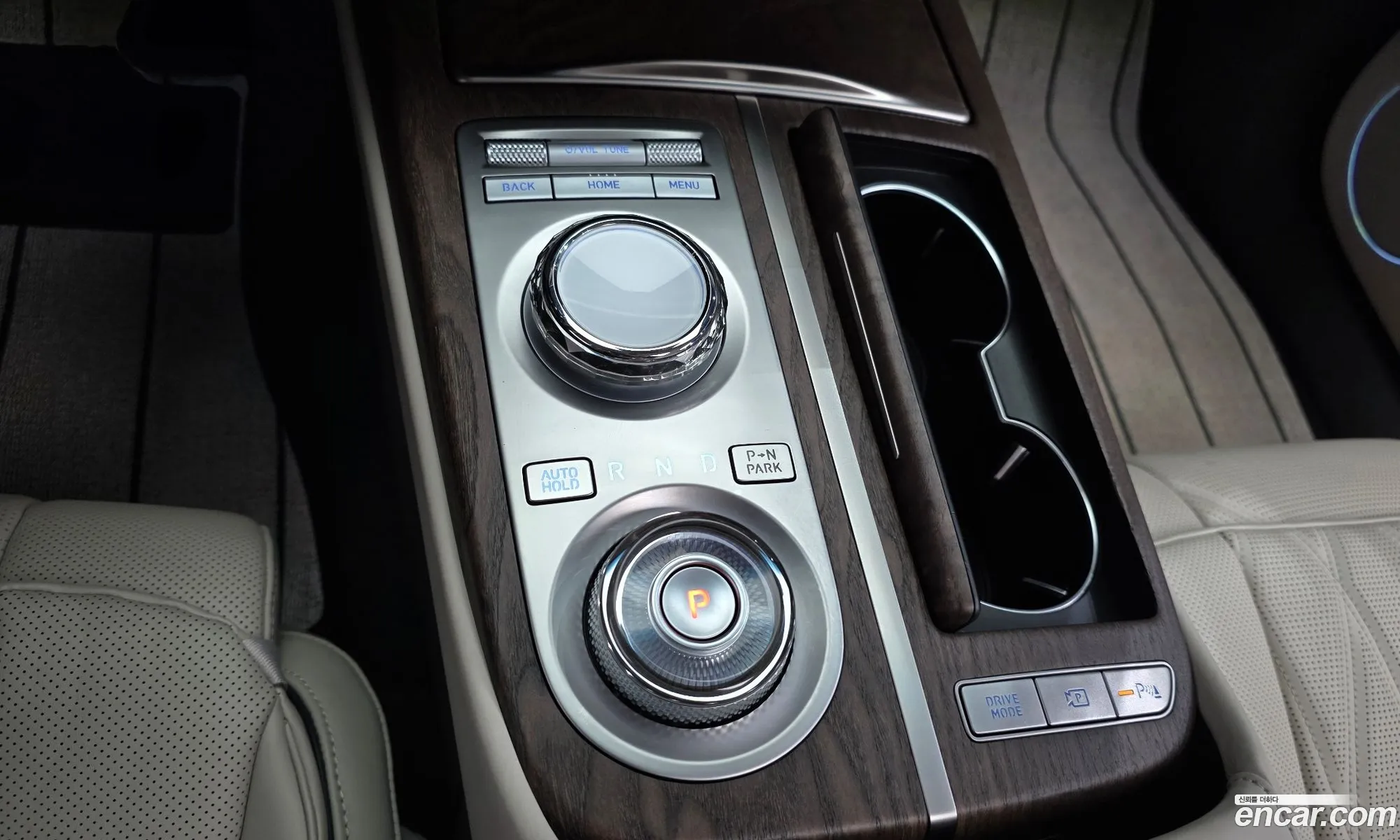 Genesis G80 2023 — 2