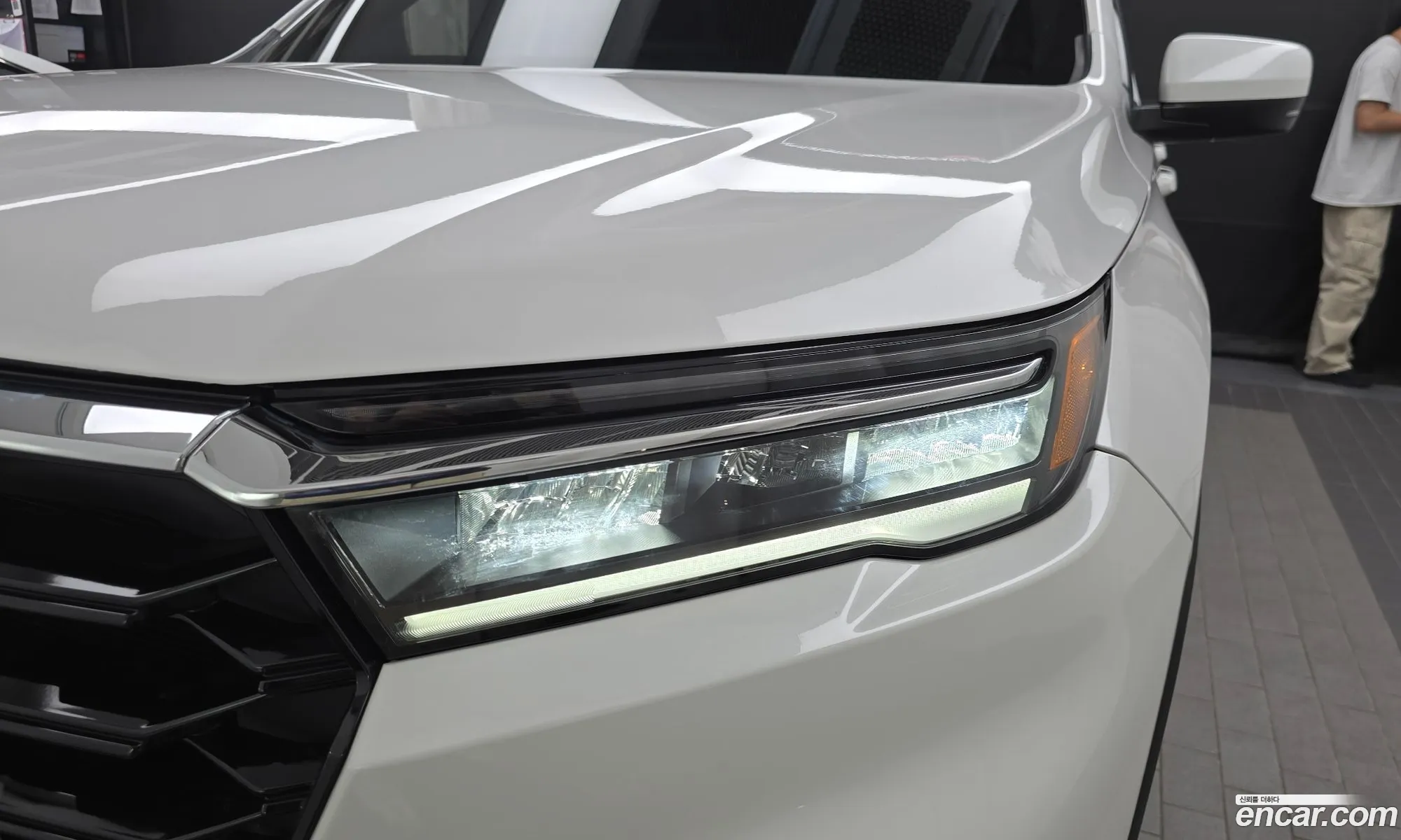 Honda Pilot 2023 5KBYG1880PB300054 — 12