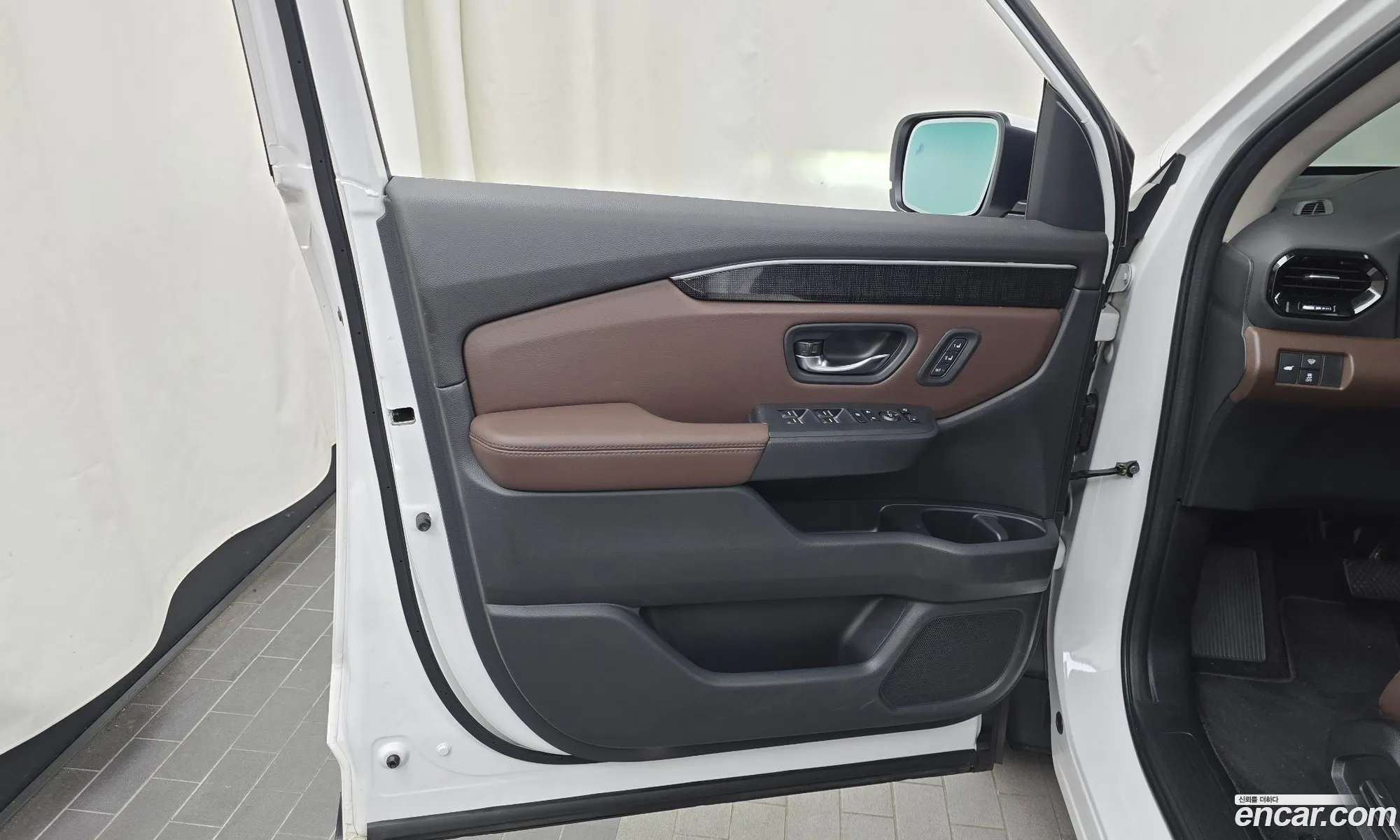 Honda Pilot 2023 5KBYG1880PB300054 — 24