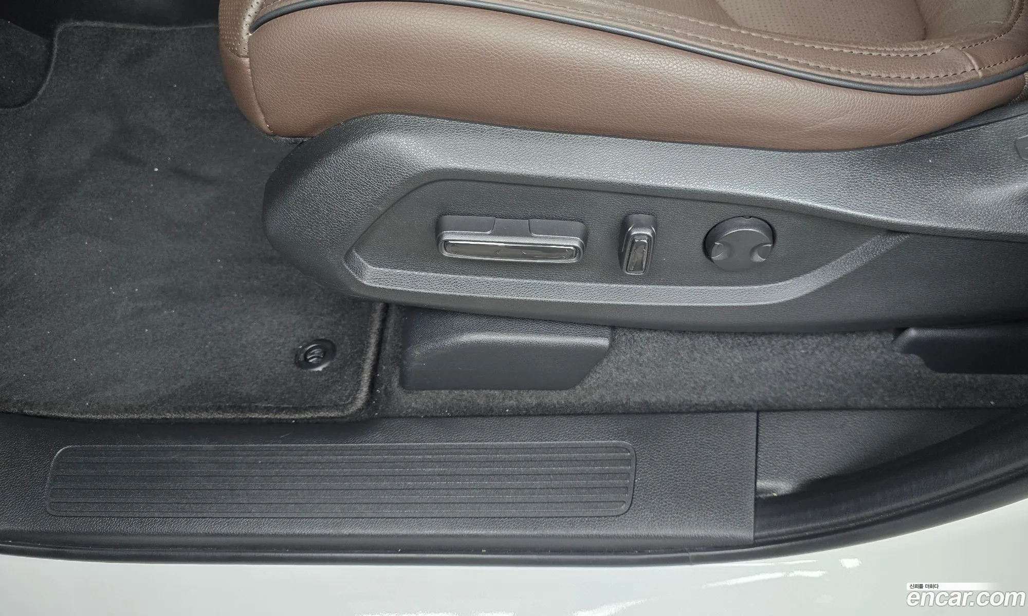 Honda Pilot 2023 5KBYG1880PB300054 — 2