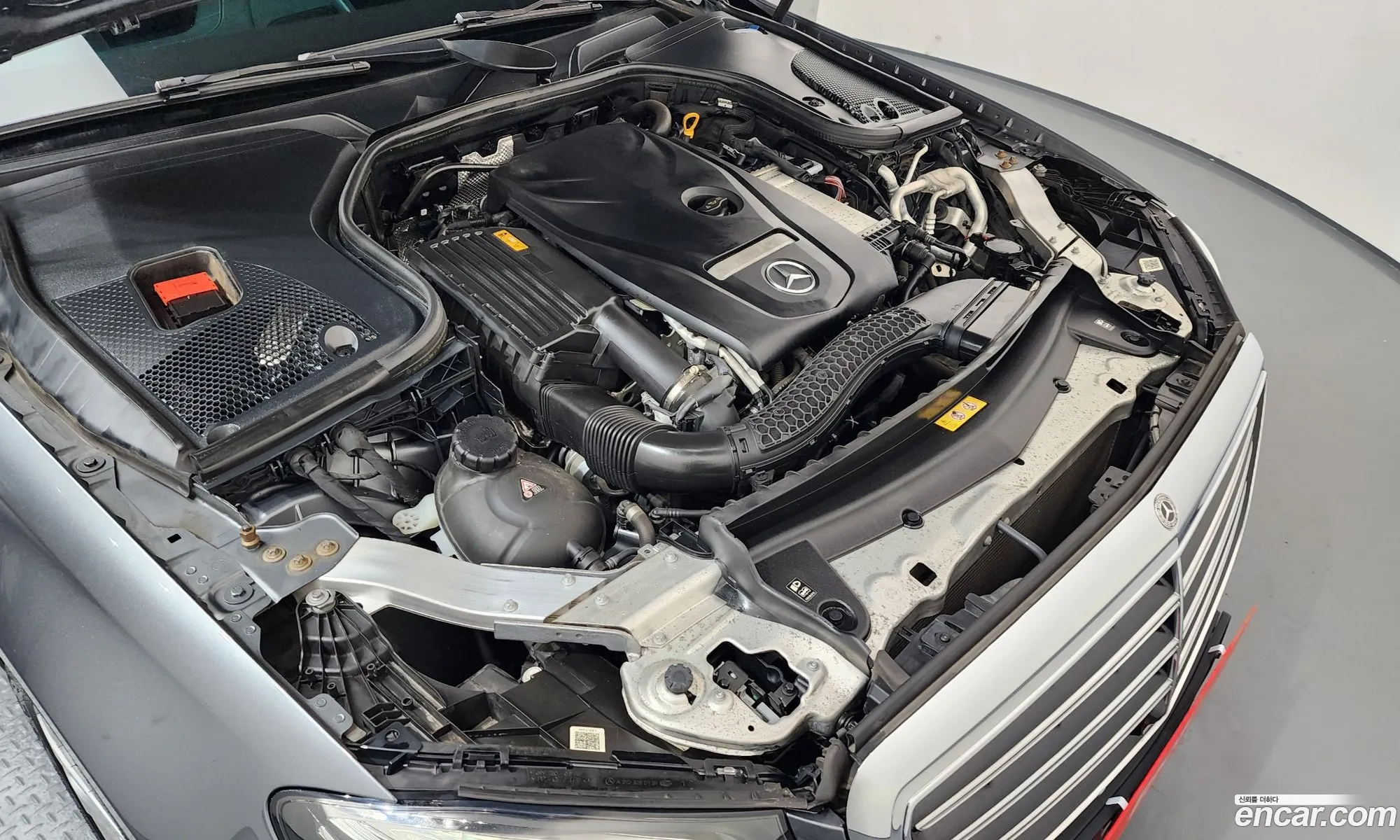 Mercedes-Benz E-Class W213 2019 WDDZF4KB0KA585323 — 30