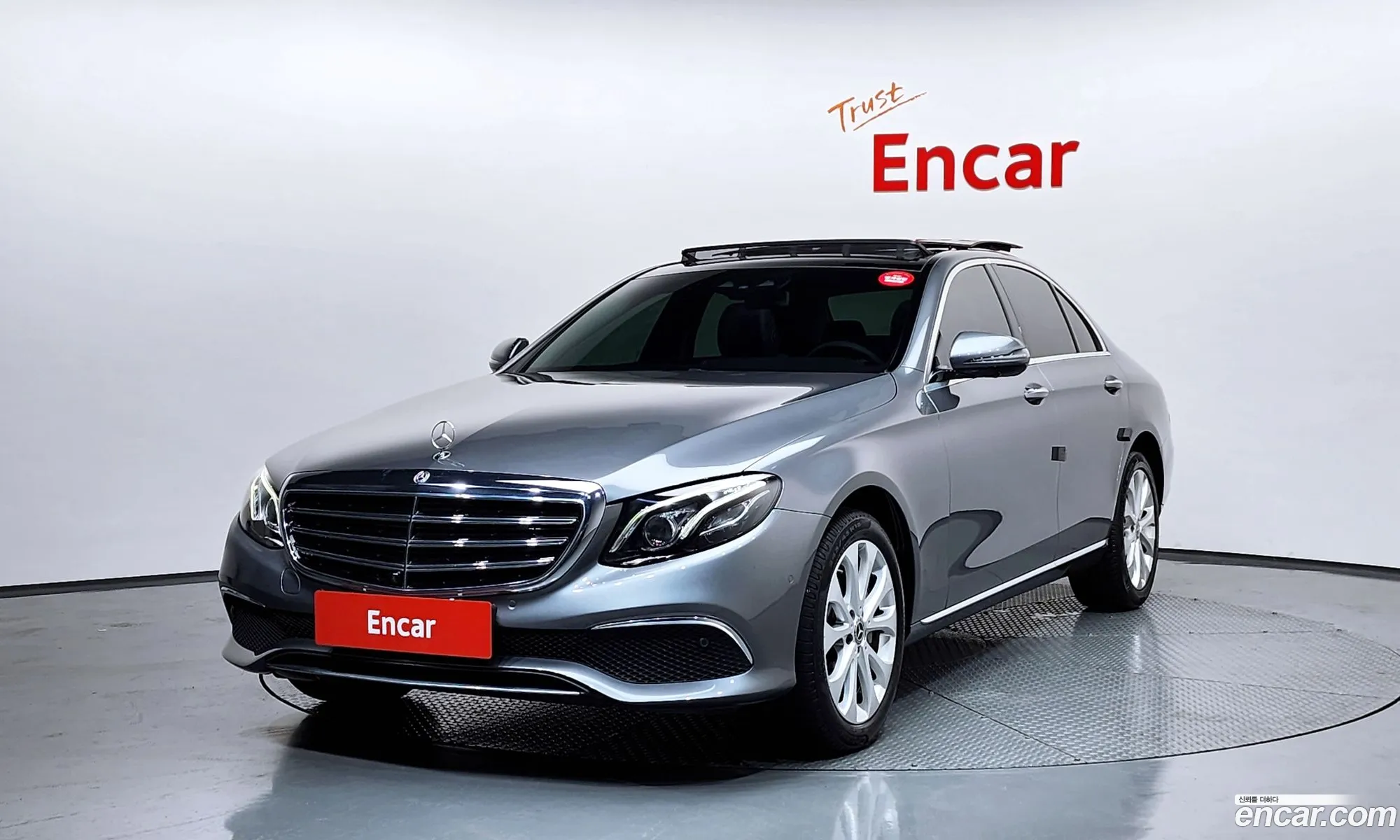 Mercedes-Benz E-Class W213 2019 WDDZF4KB0KA585323 — 28