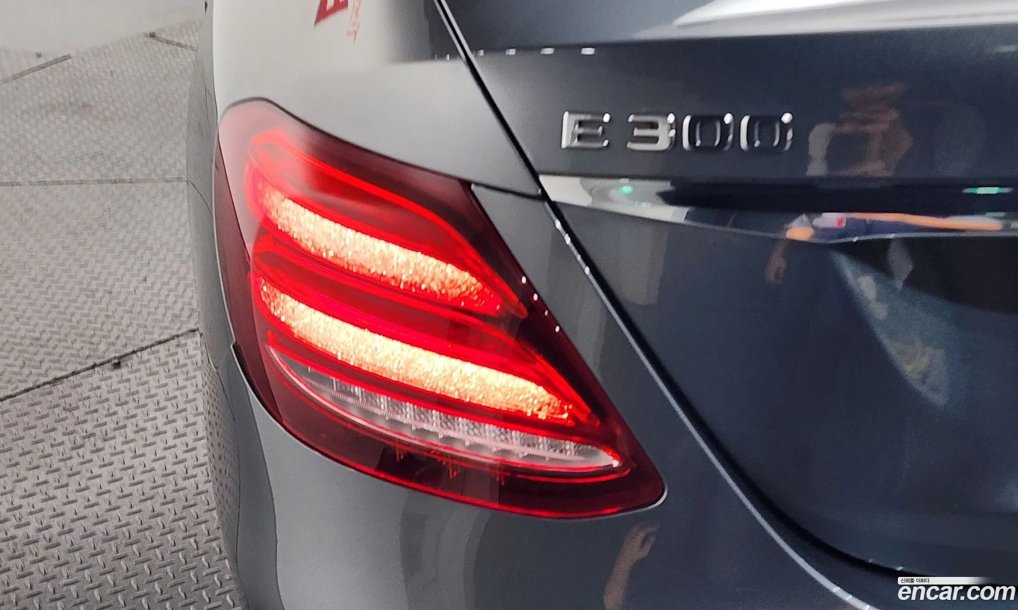 Mercedes-Benz E-Class W213 2019 WDDZF4KB0KA585323 — 25