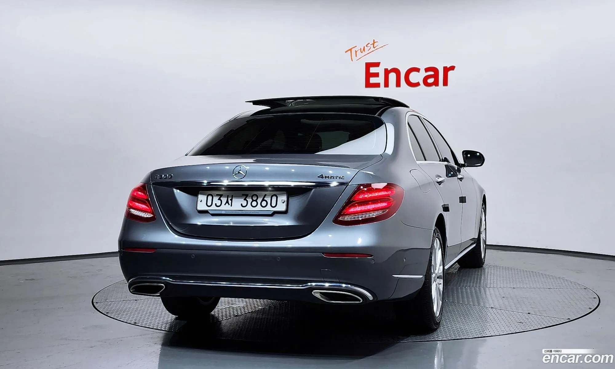 Mercedes-Benz E-Class W213 2019 WDDZF4KB0KA585323 — 12