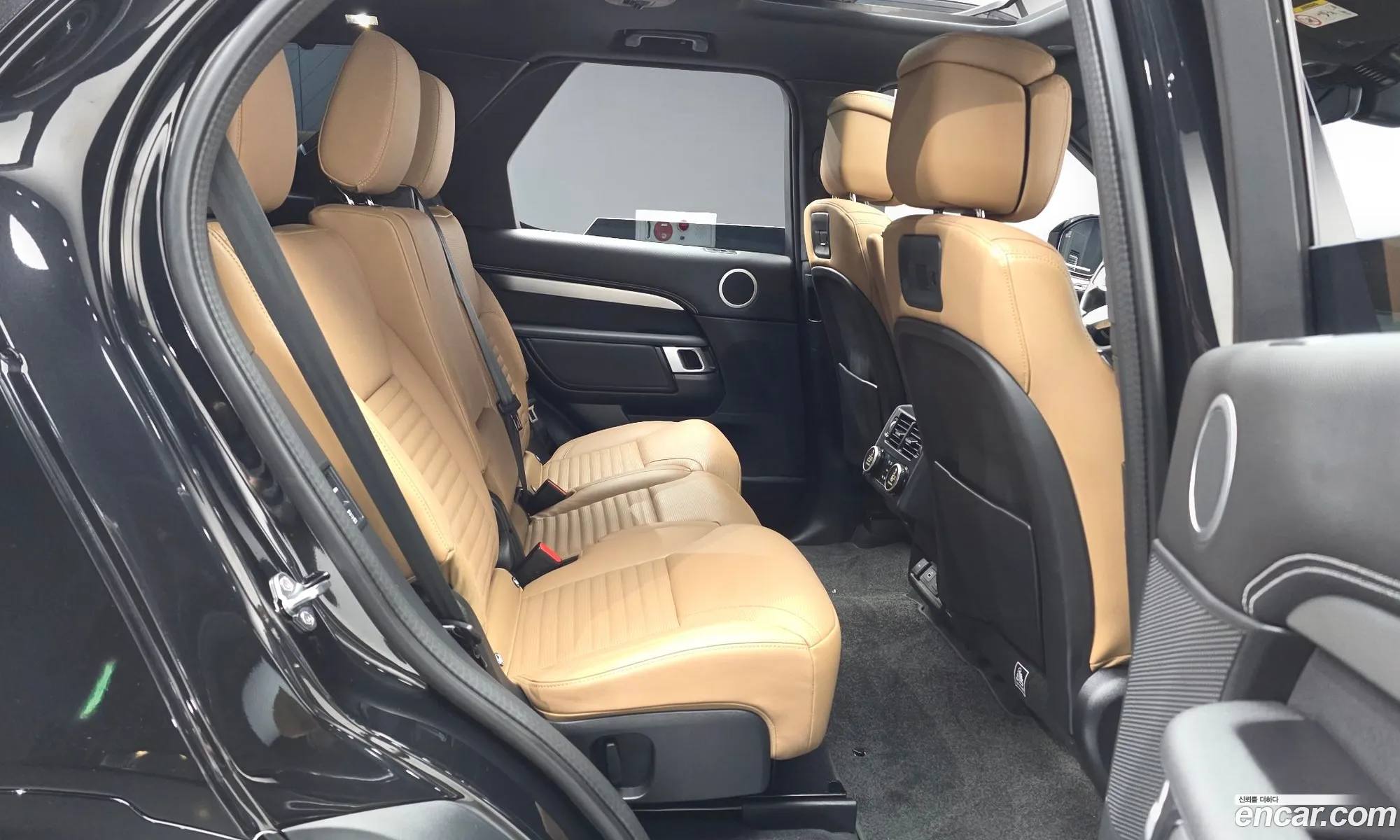 Land Rover Discovery 5 2025 — 11