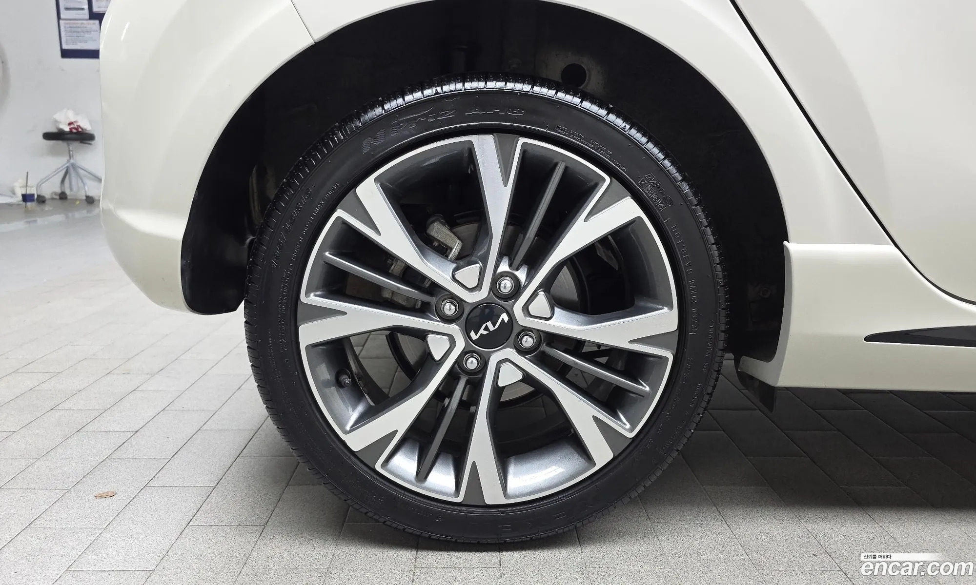 Kia Morning Urban 2023 — 18