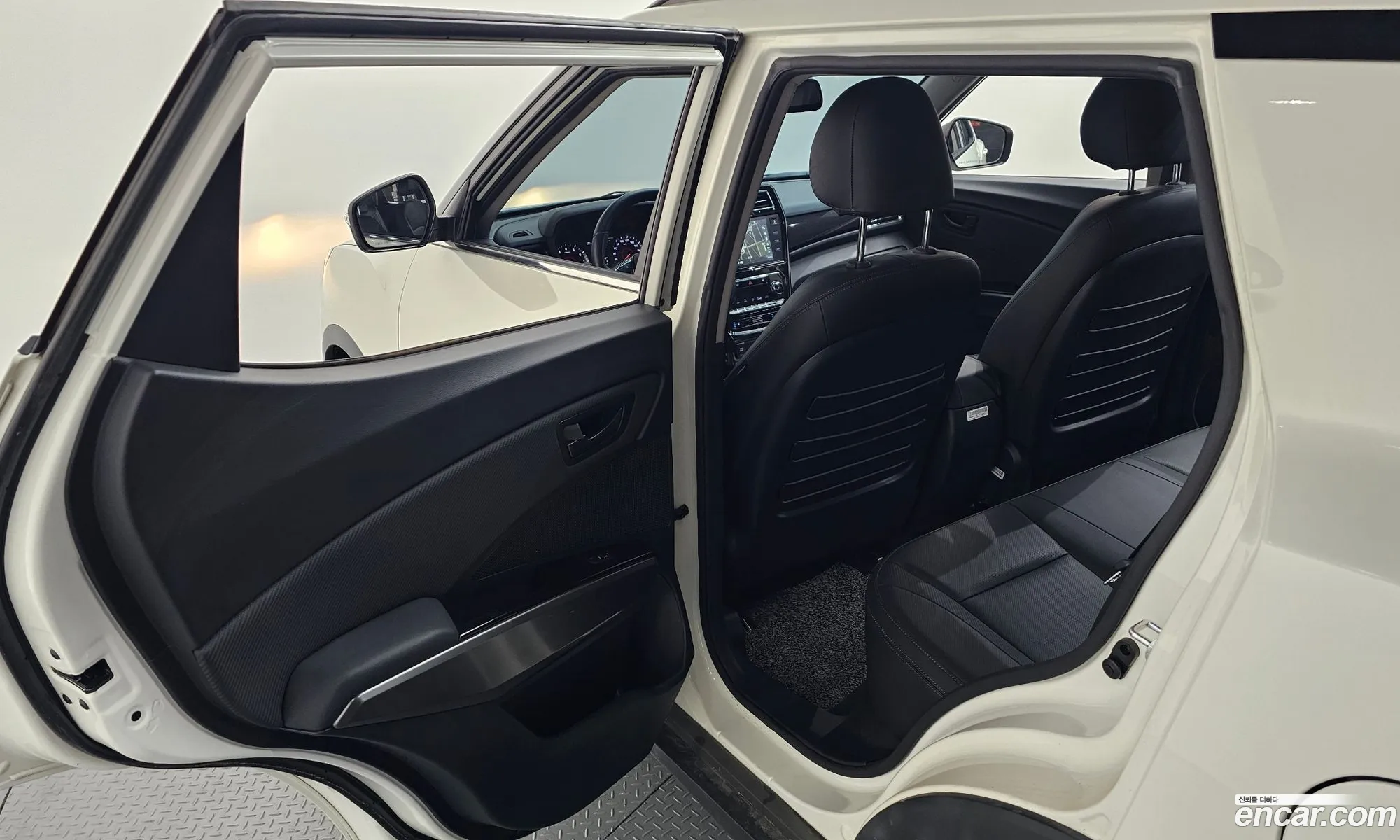 KG Mobility (SsangYong) Tivoli 2020 — 28