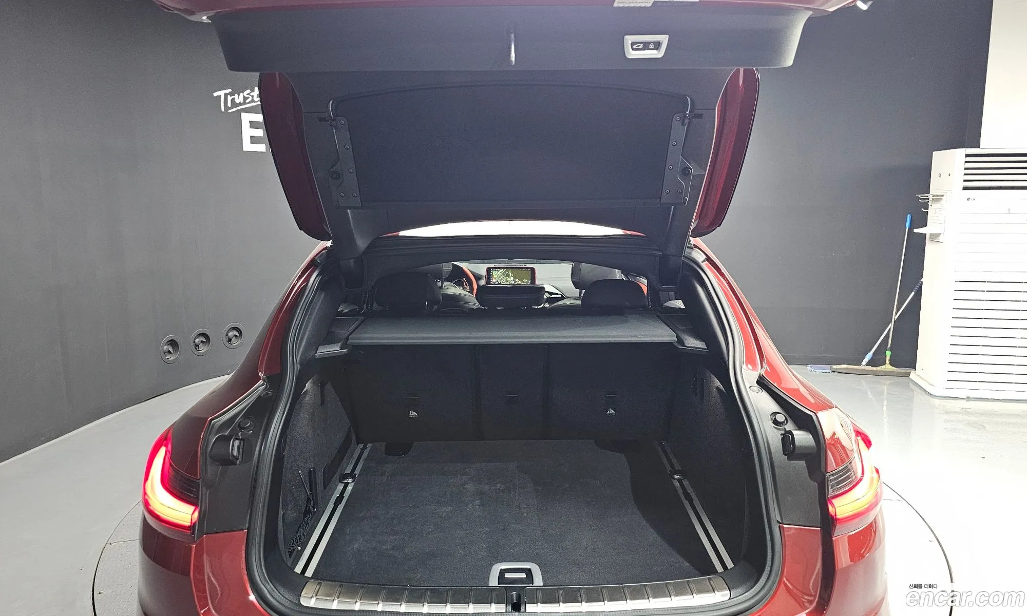 BMW X4 2018 WBAVJ7100KLA89838 — 28
