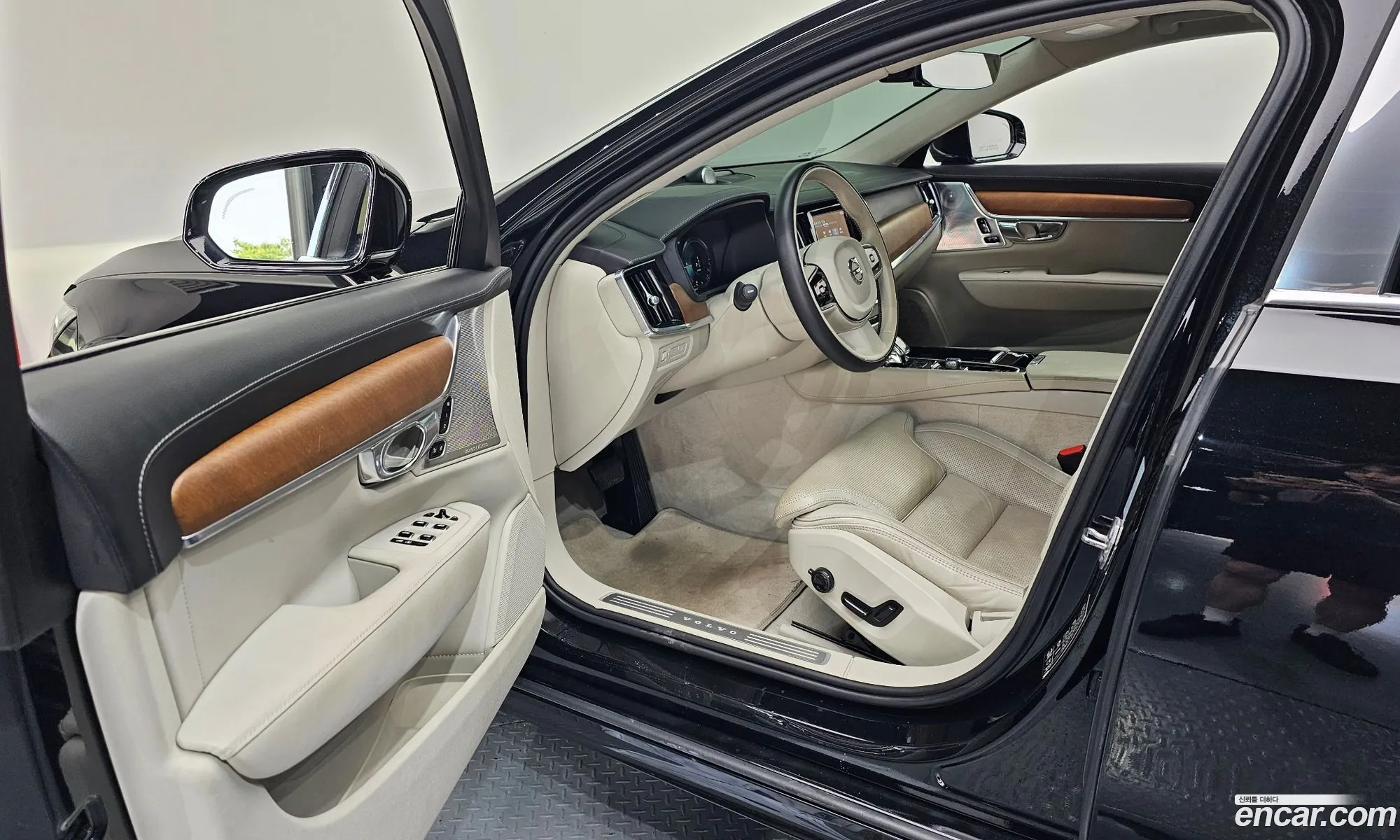 Volvo S90 2020 LVYPTBR0DLP147267 — 5