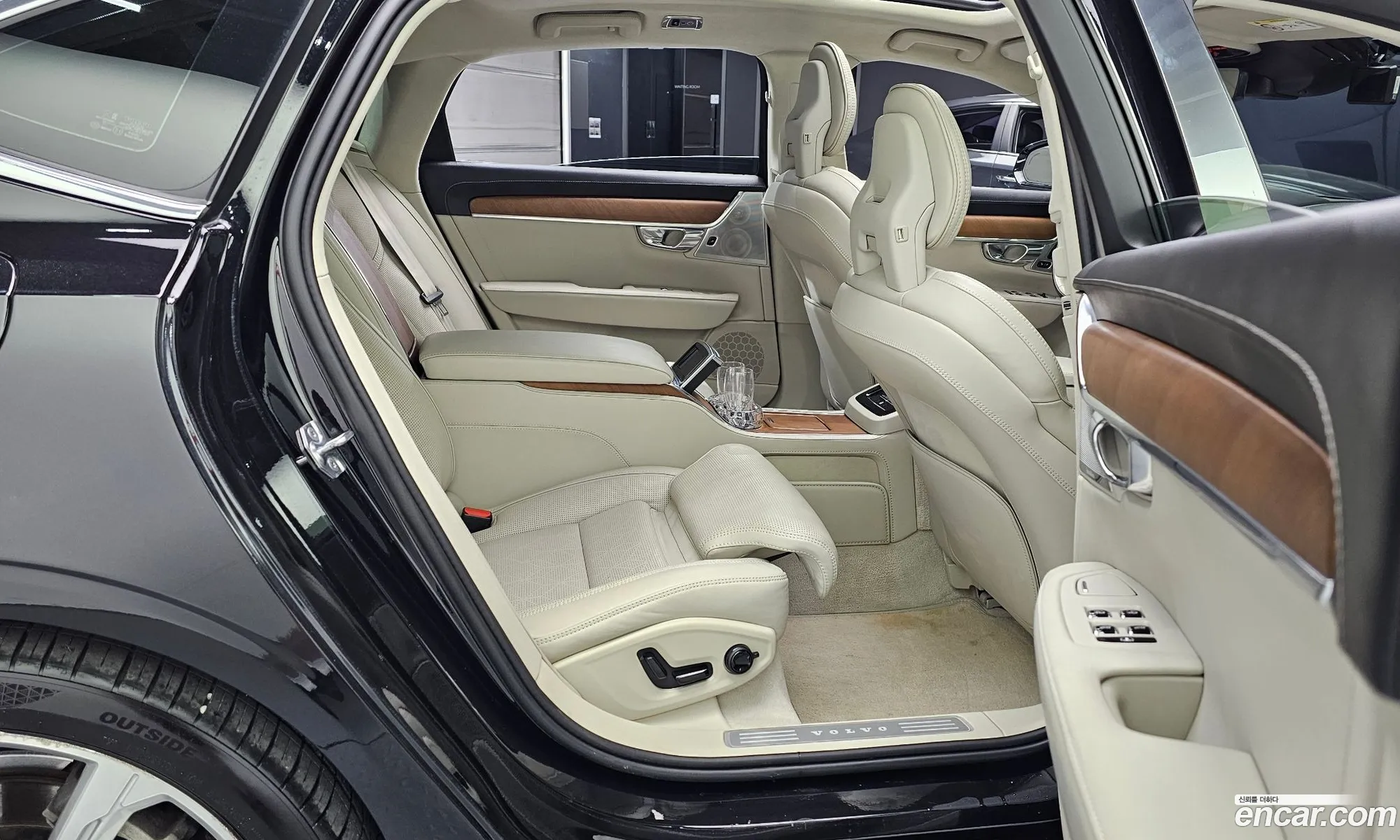 Volvo S90 2020 LVYPTBR0DLP147267 — 3