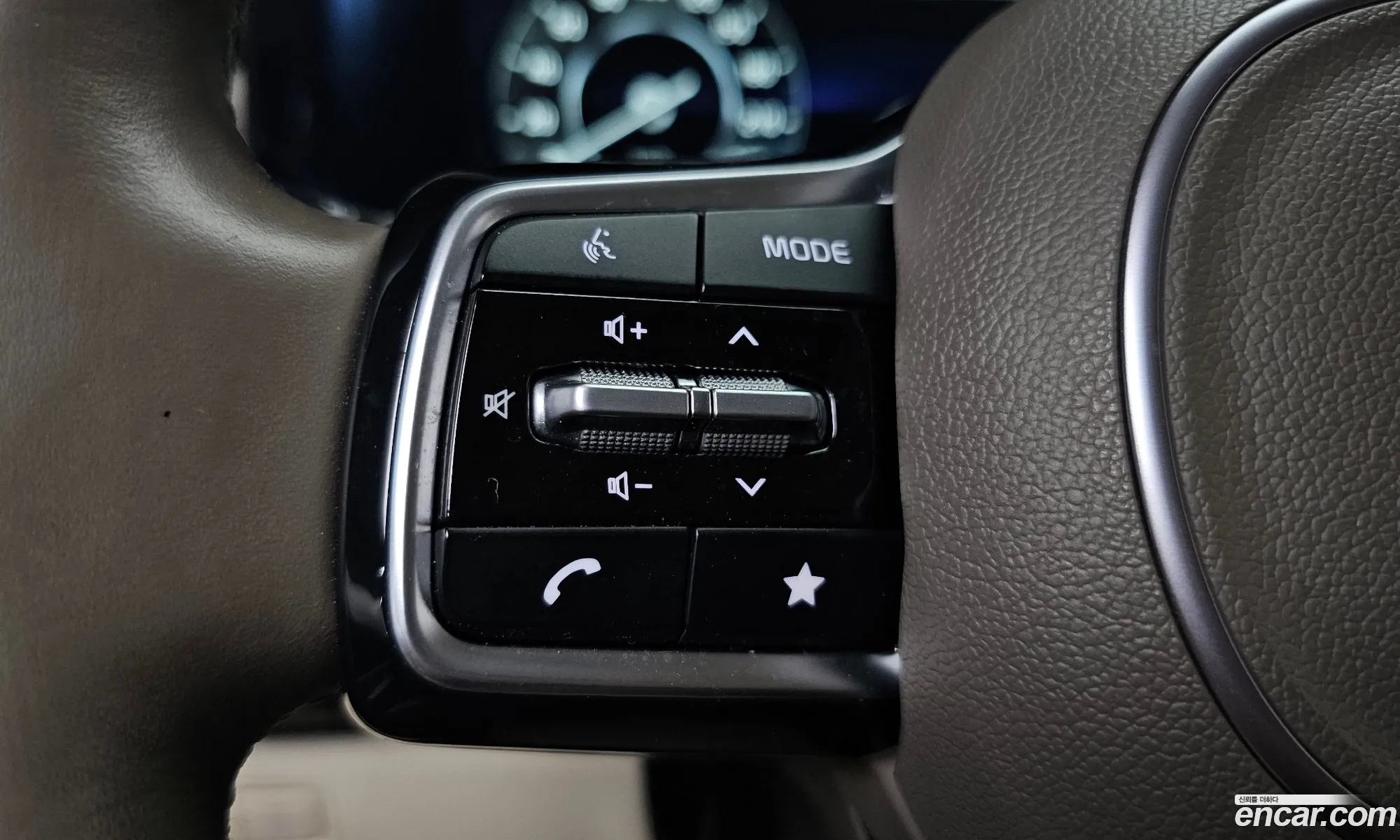 Kia Carnival 2023 — 9