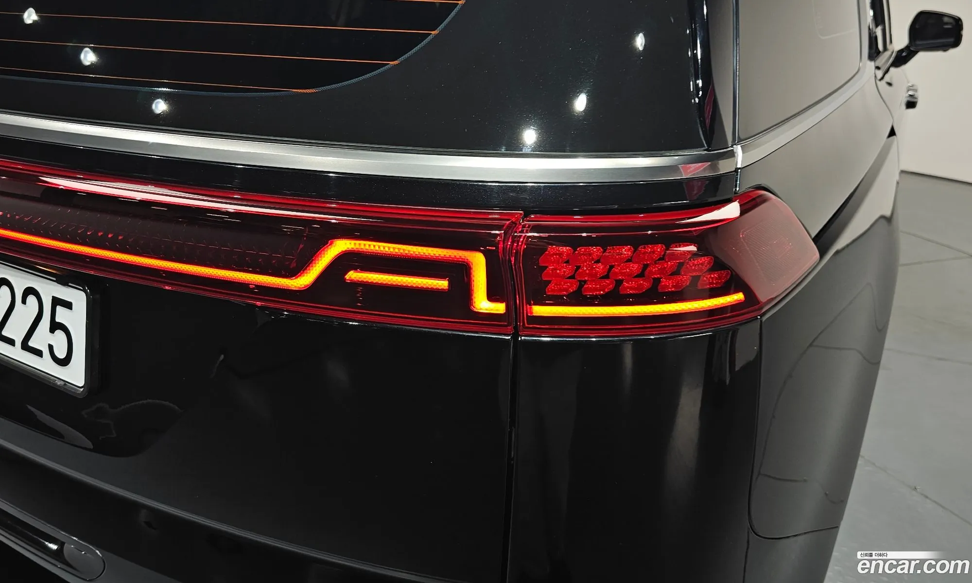 Kia Carnival 2023 — 24