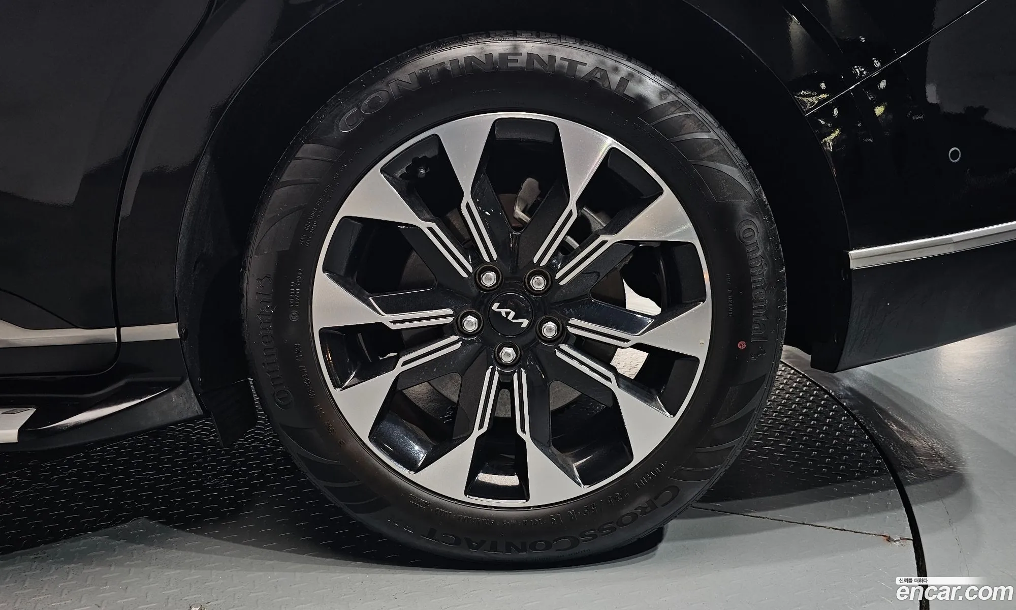 Kia Carnival 2023 — 10