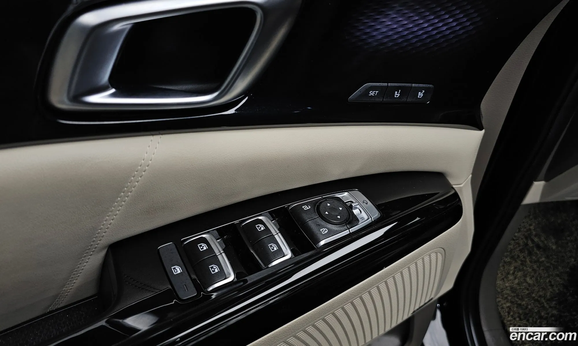 Kia Carnival 2023 — 18
