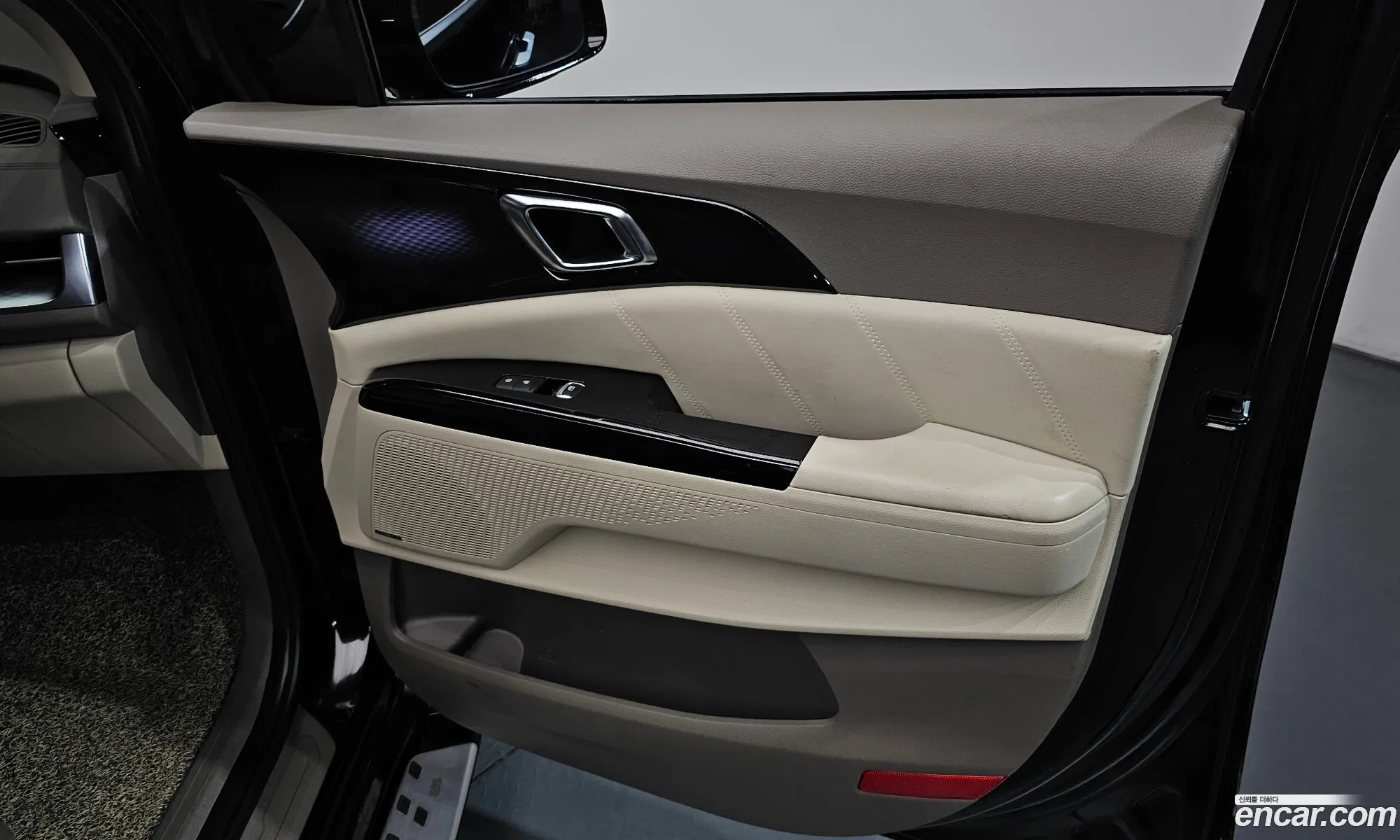 Kia Carnival 2023 — 35