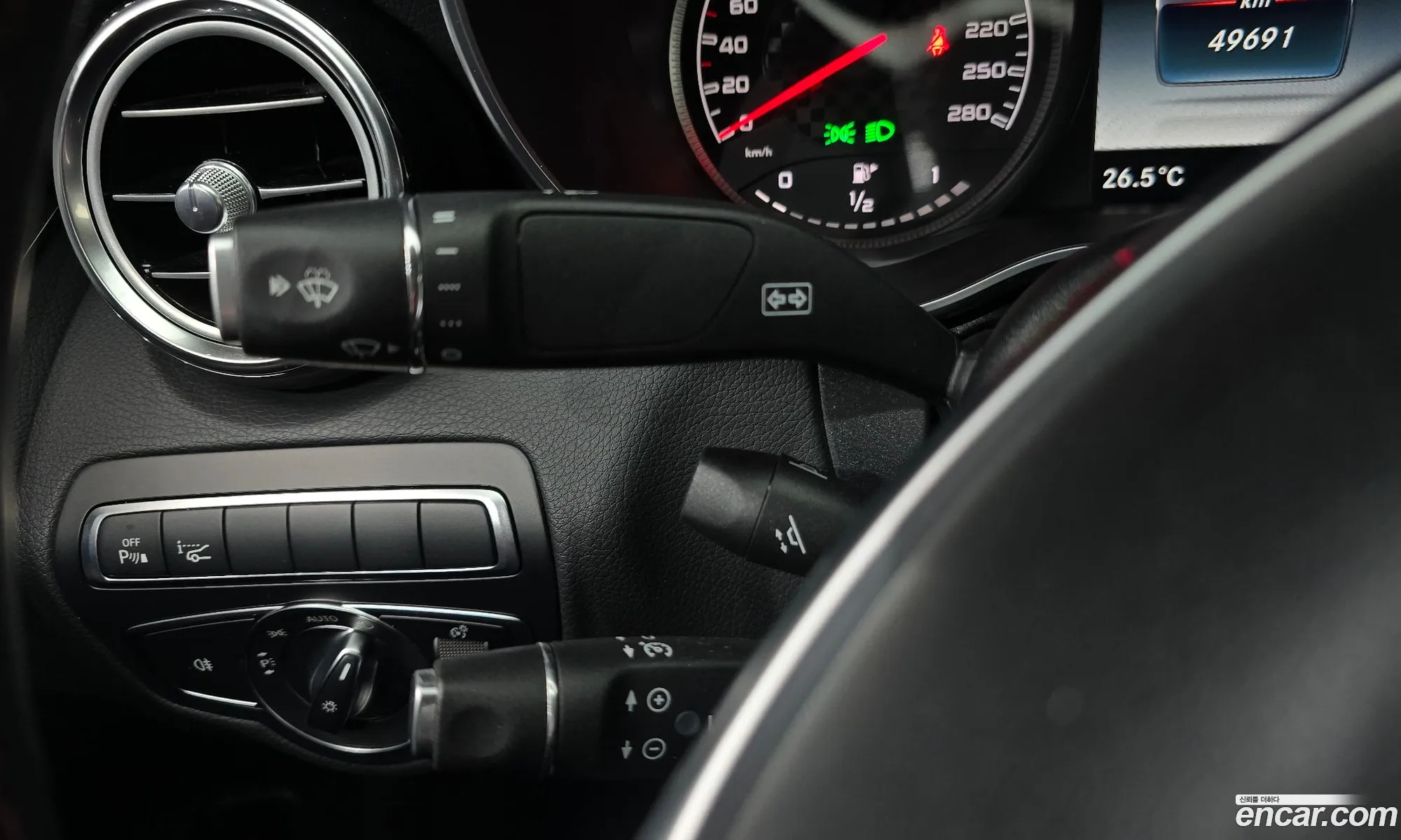 Mercedes-Benz C-Class W205 2018 — 12