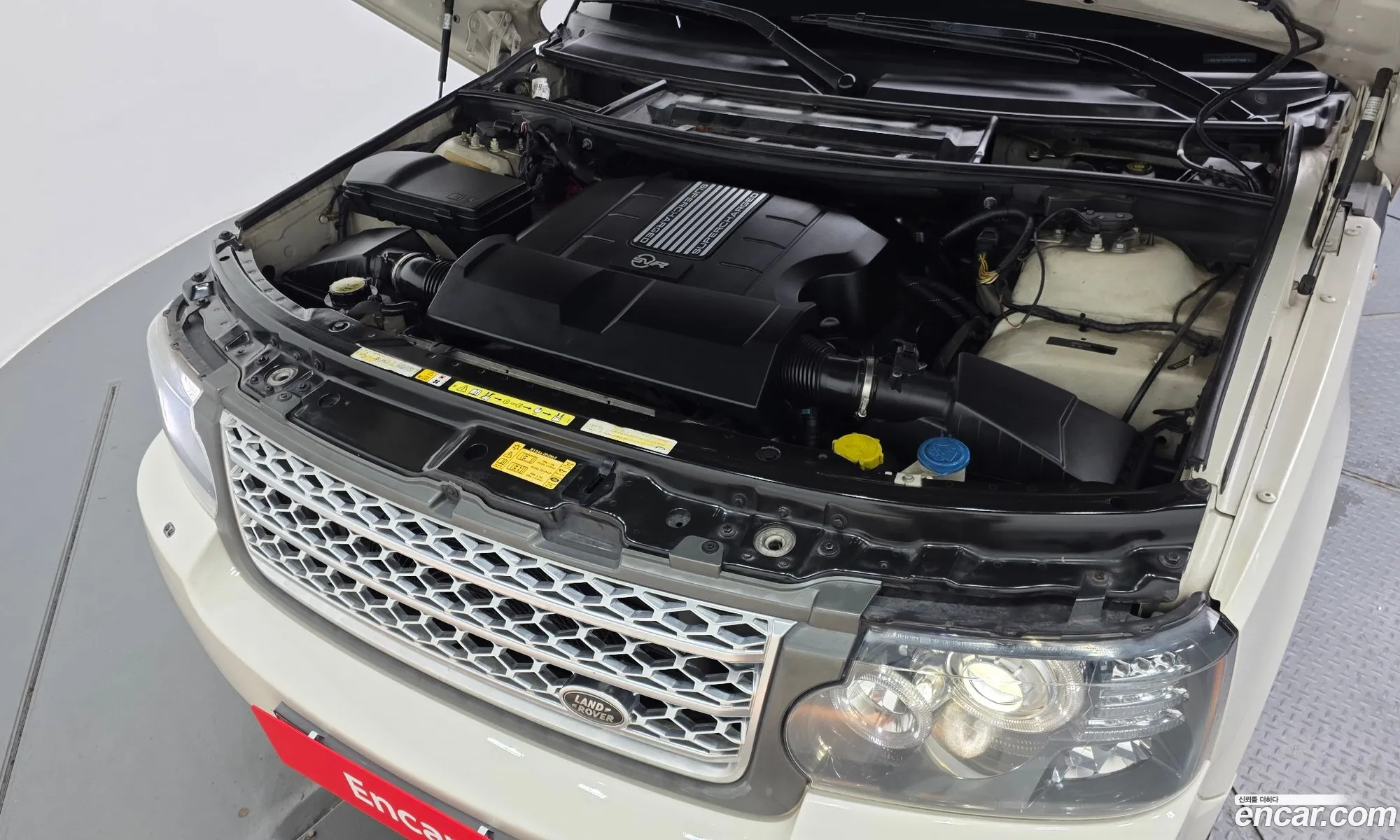 Land Rover Range Rover 2010 SALMF1E42AA317459 — 4