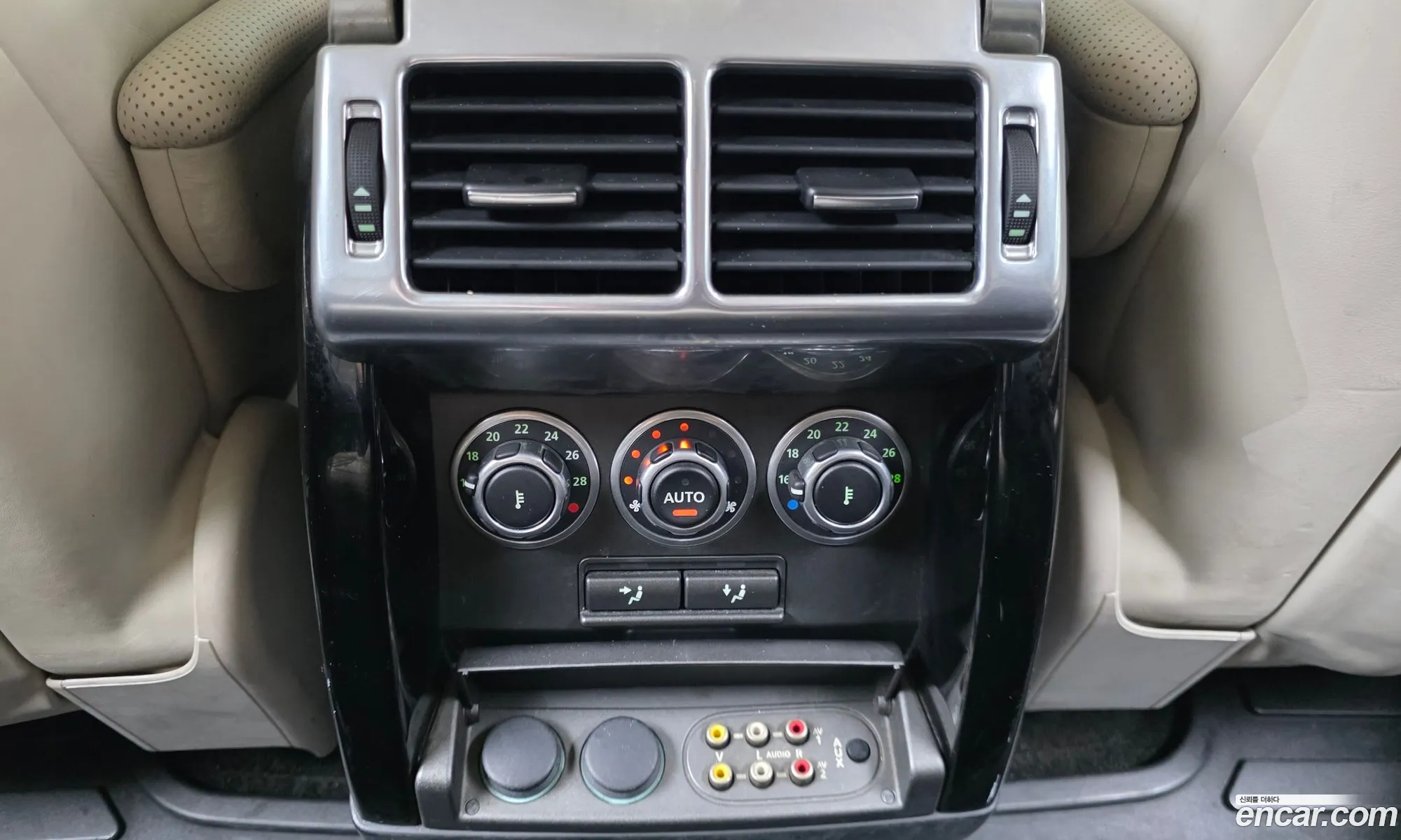 Land Rover Range Rover 2010 SALMF1E42AA317459 — 12