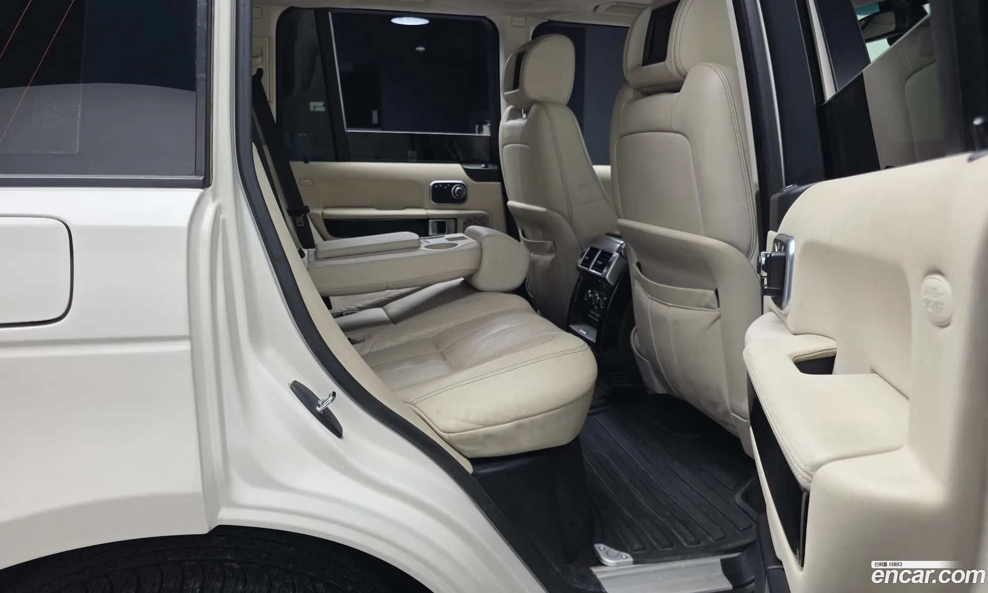 Land Rover Range Rover 2010 SALMF1E42AA317459 — 2