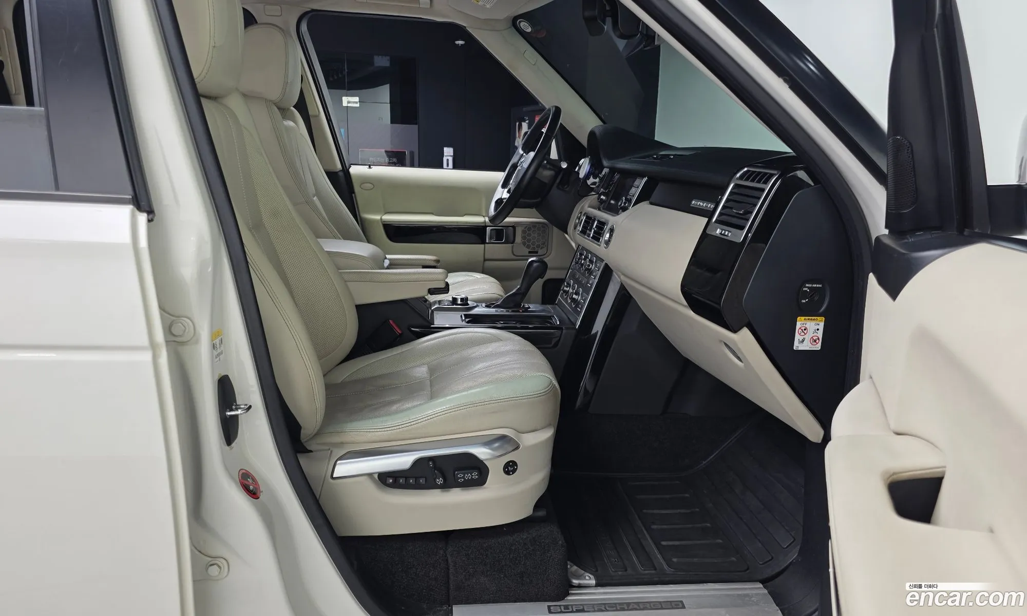 Land Rover Range Rover 2010 SALMF1E42AA317459 — 15