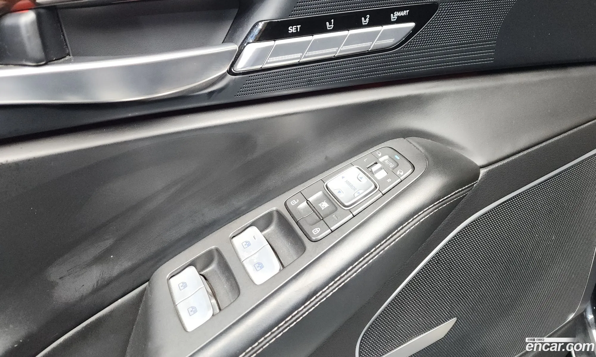 Genesis EQ900 2016 — 2