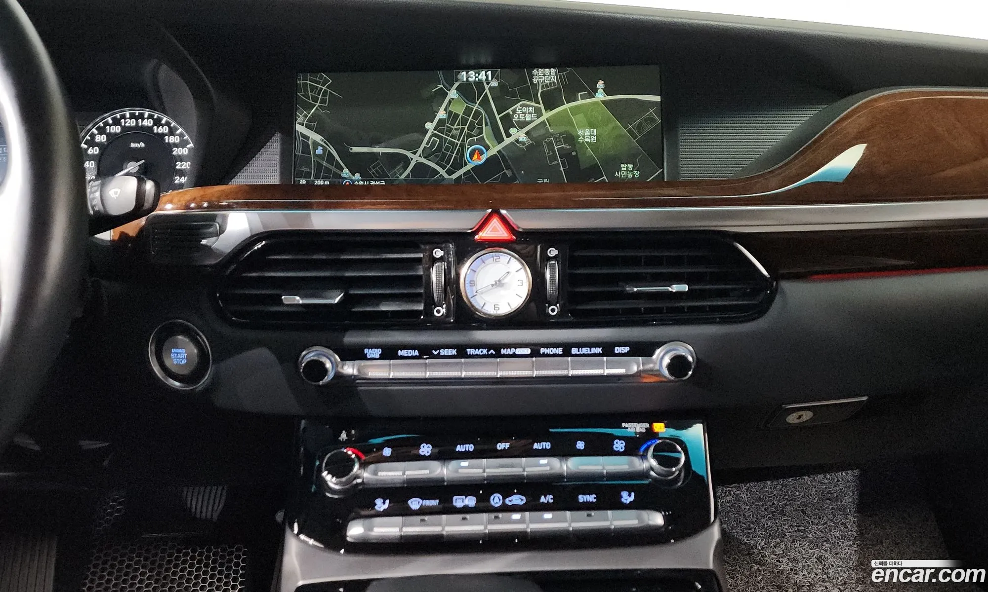 Genesis EQ900 2016 — 5