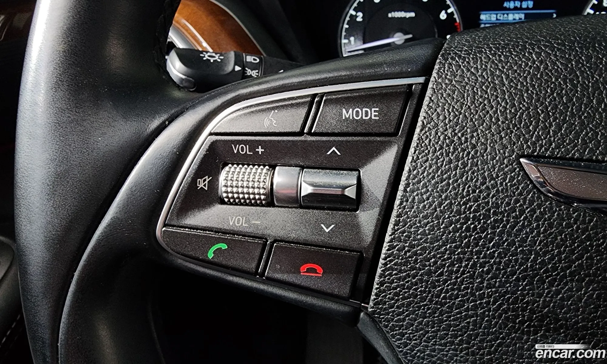 Genesis EQ900 2016 — 4