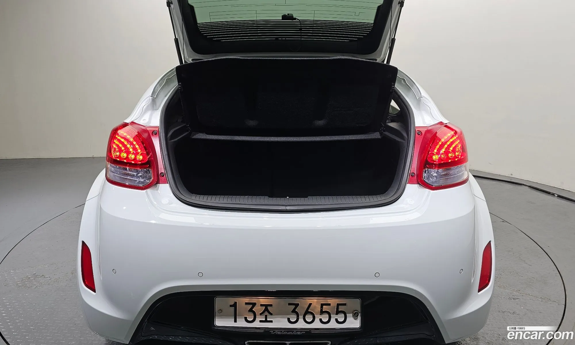 Hyundai Veloster 2013 — 32