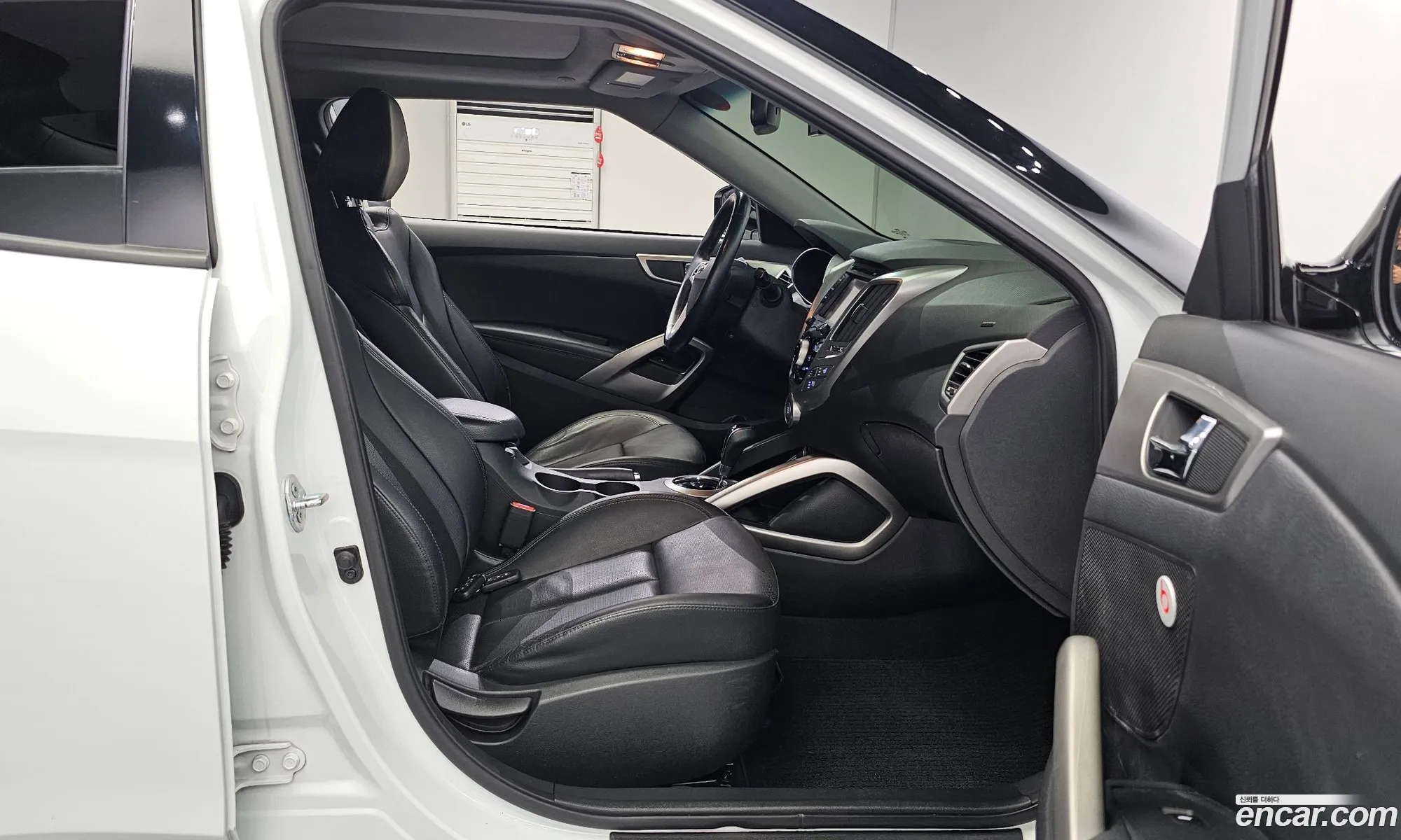 Hyundai Veloster 2013 — 30