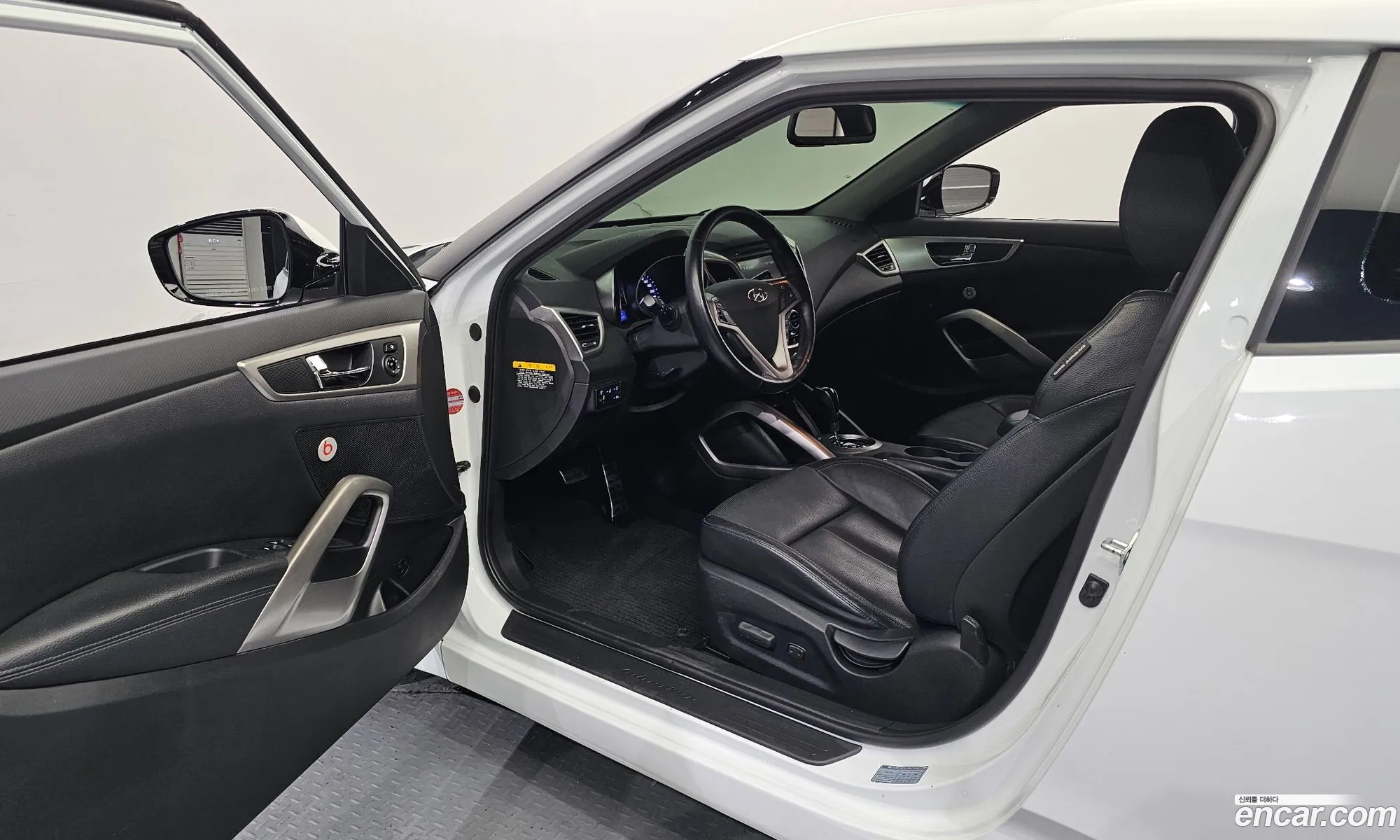 Hyundai Veloster 2013 — 18