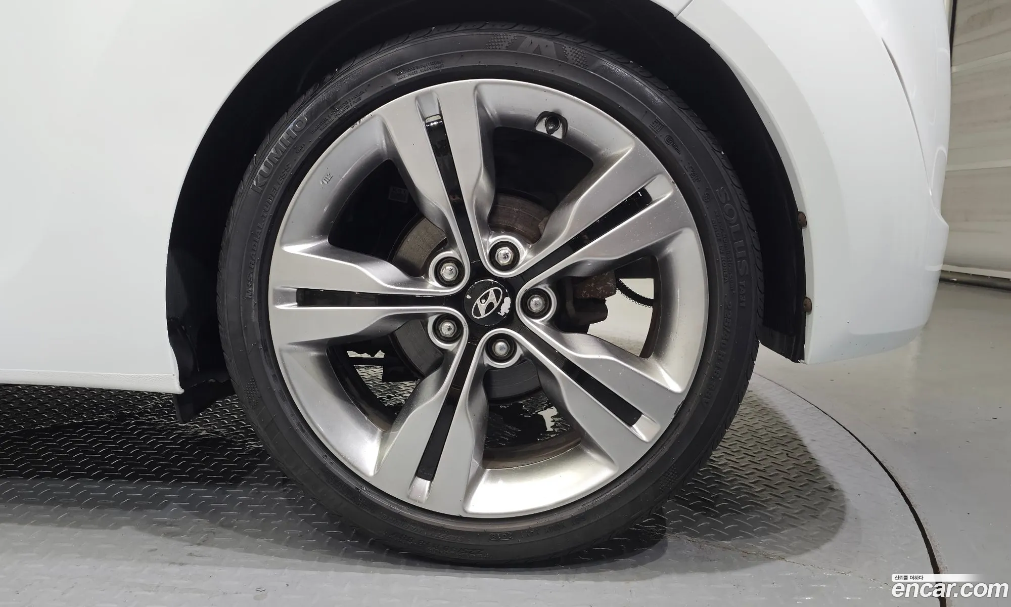 Hyundai Veloster 2013 — 22