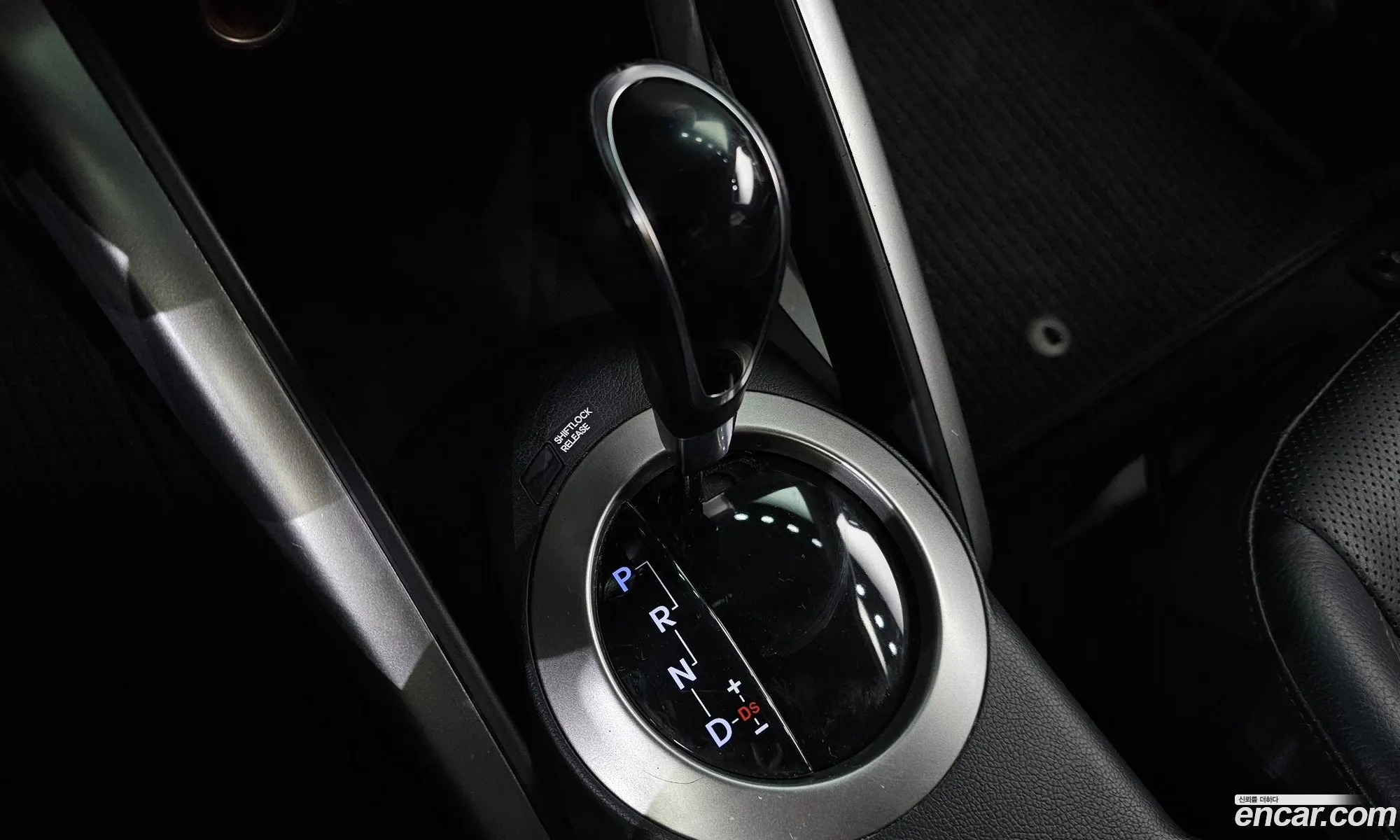 Hyundai Veloster 2013 — 14