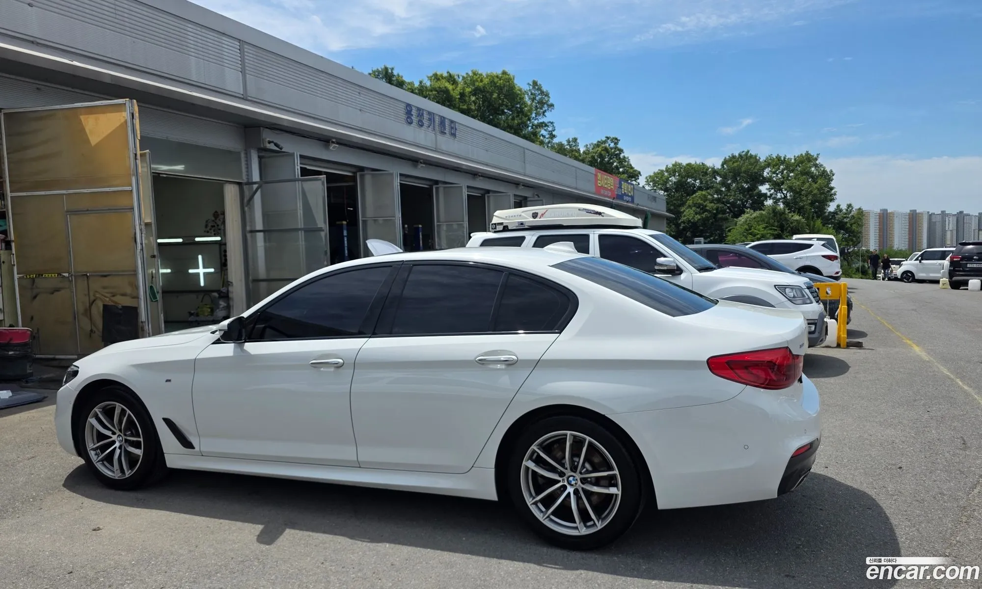 BMW 5 Series 2017 — 5