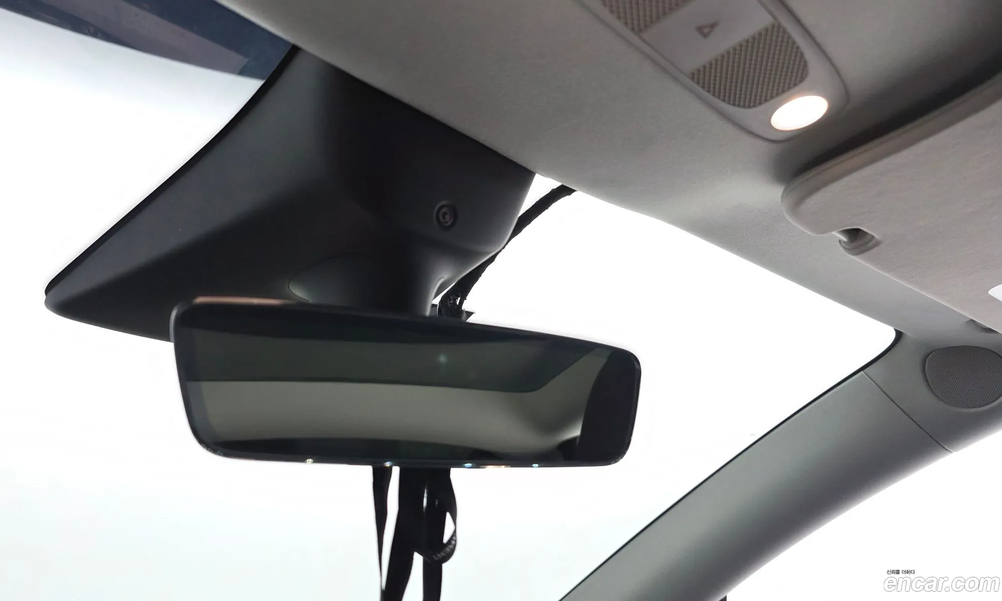 Tesla Model Y 2022 — 13
