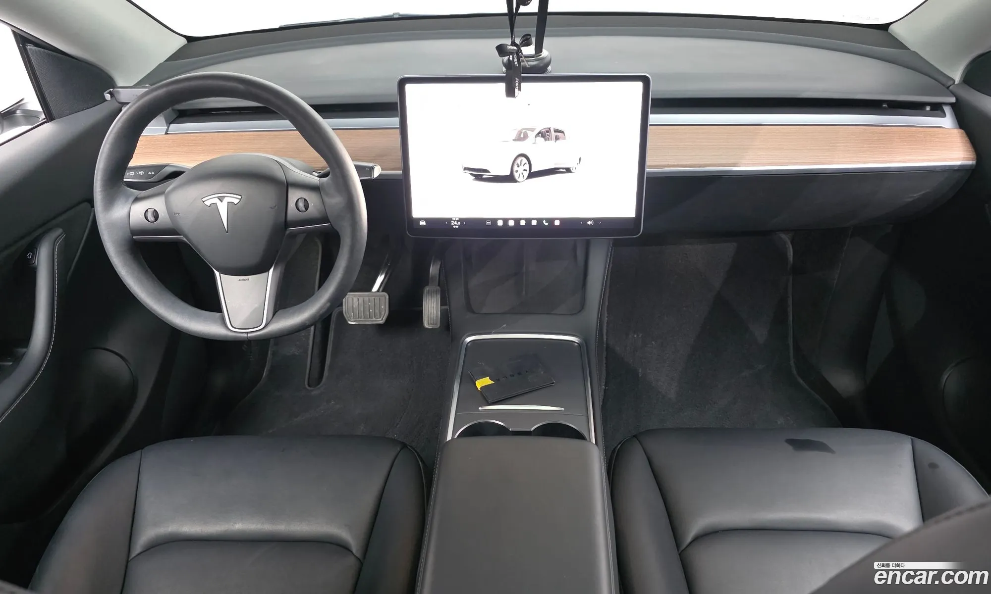 Tesla Model Y 2022 — 20