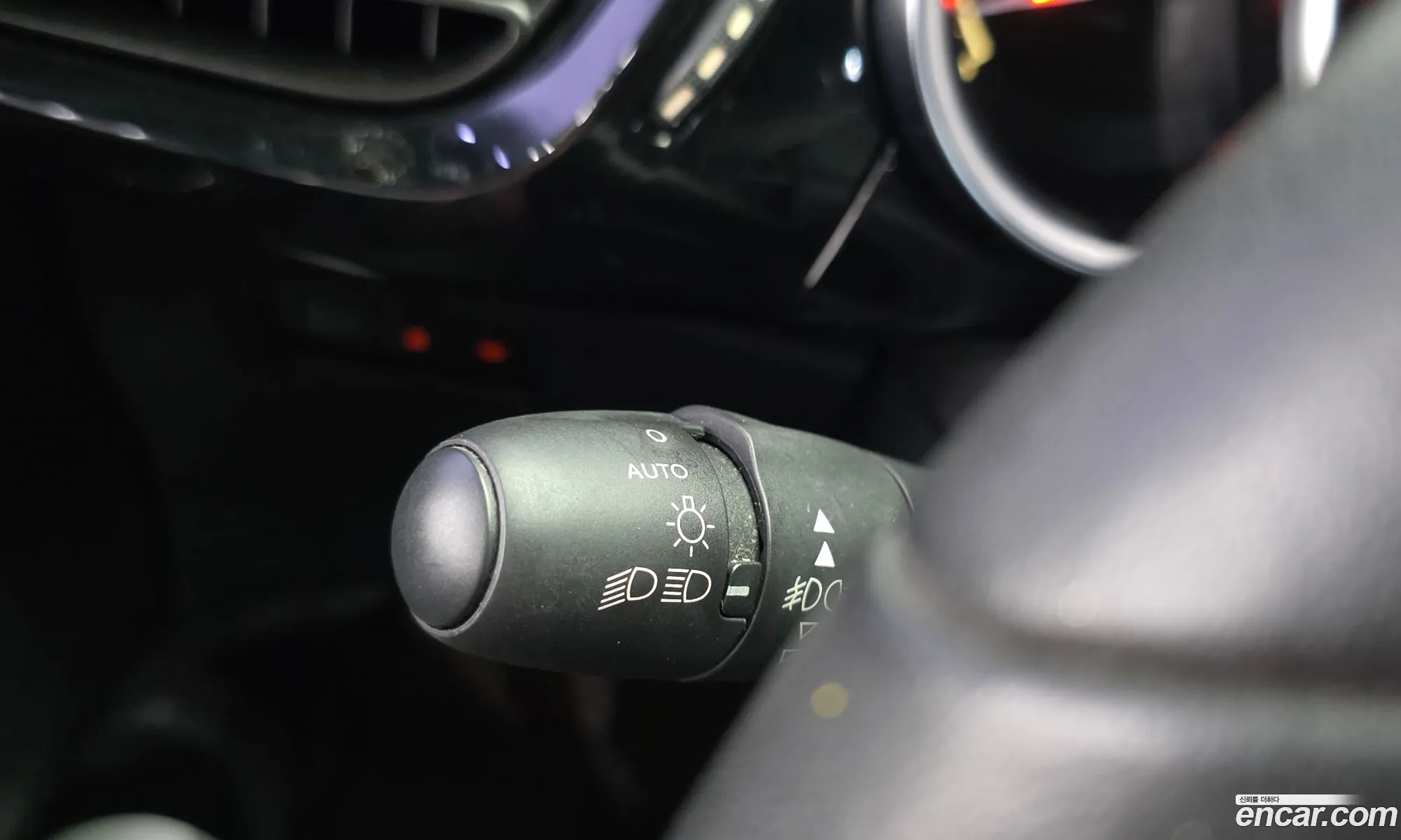 Citroen/DS DS3 2017 VF7SABHYMHW500208 — 9