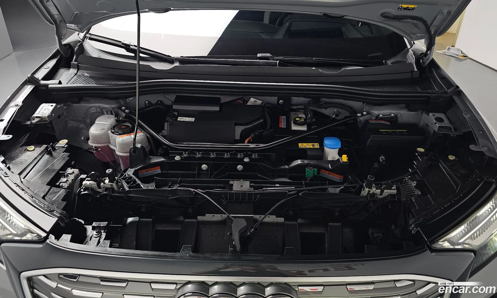 Audi Q4 e-tron 2023 WAUZZZFZ1PP068491 — 4