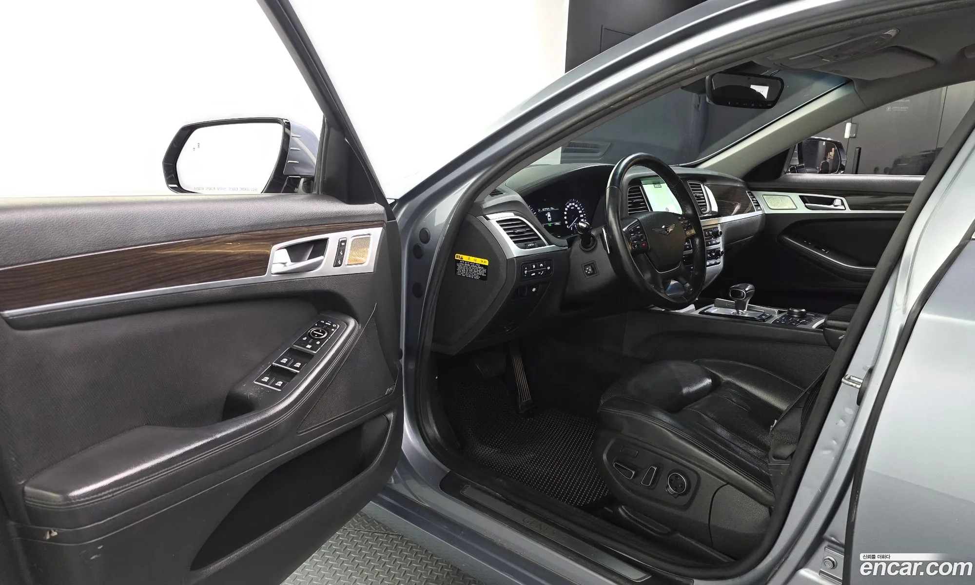Genesis G80 2016 — 16