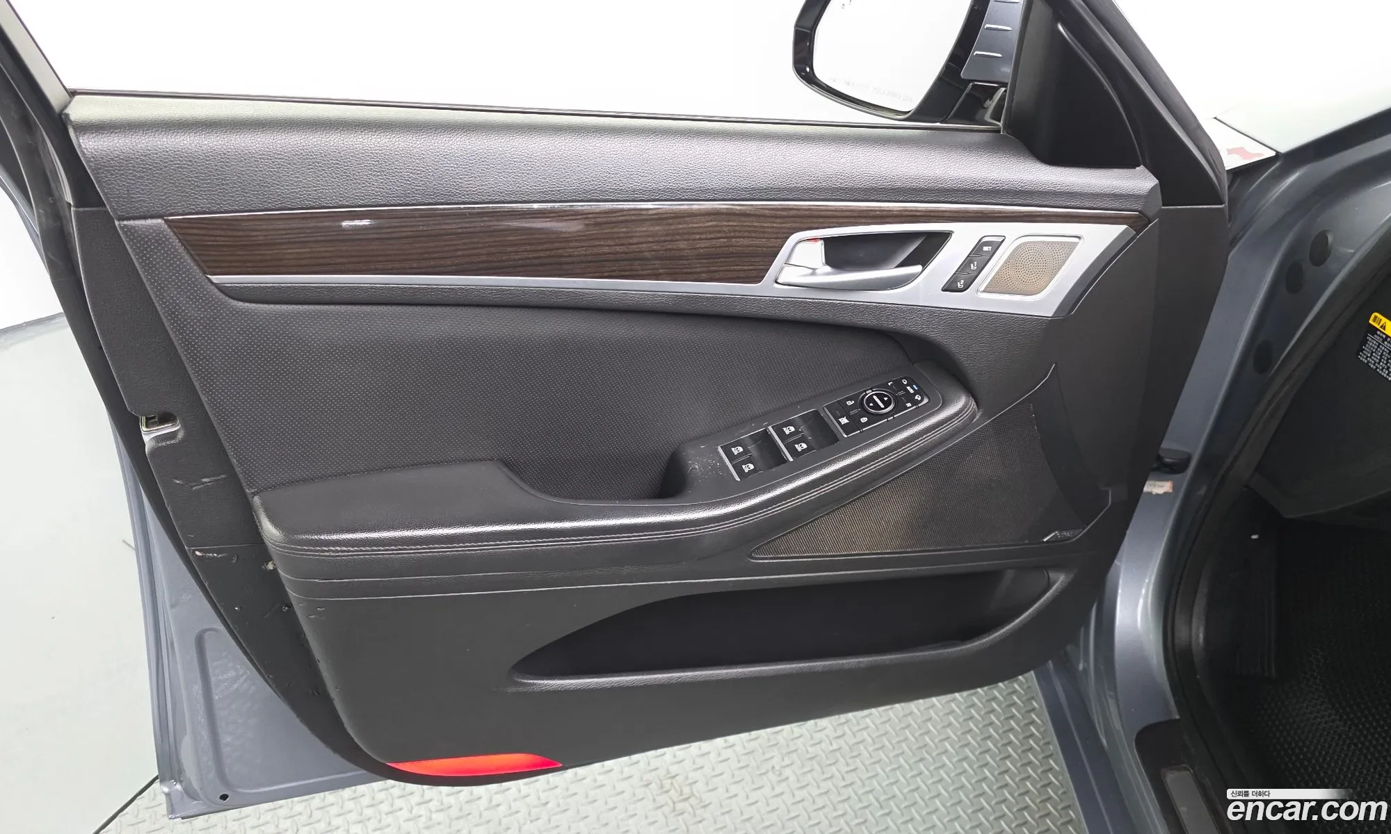 Genesis G80 2016 — 12