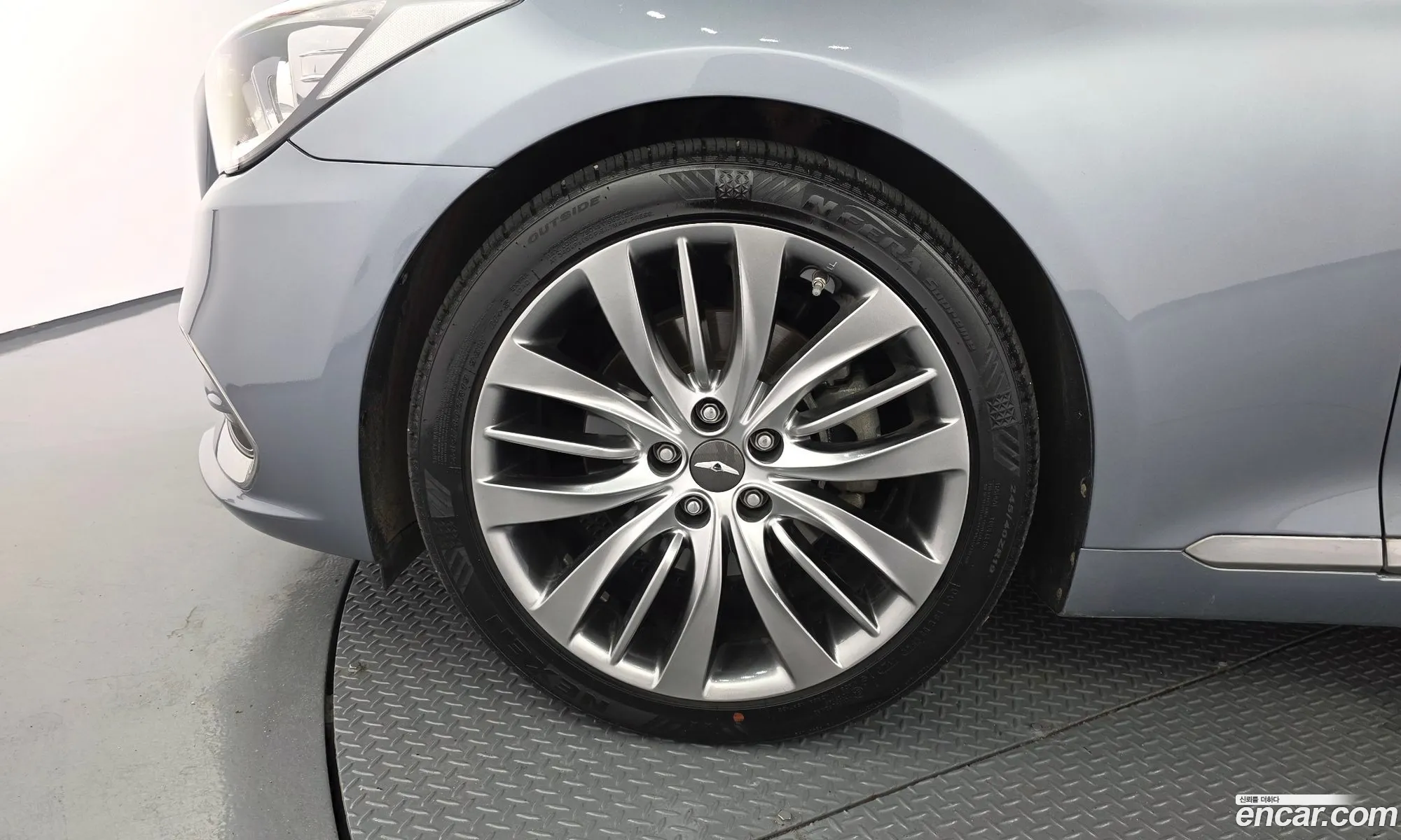 Genesis G80 2016 — 11